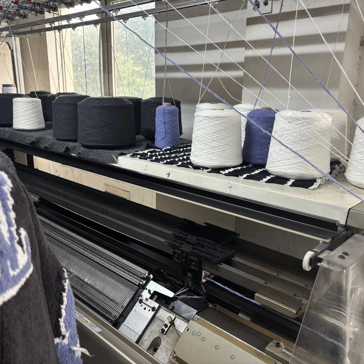Knitting equipment and yarn