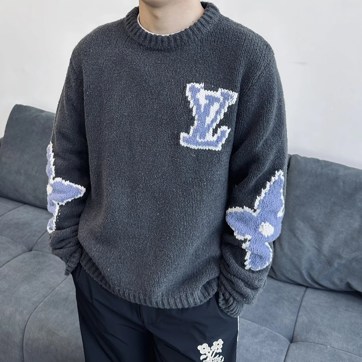 RD-C018 · Alpine Wool-Blend Sweater showcase view 3