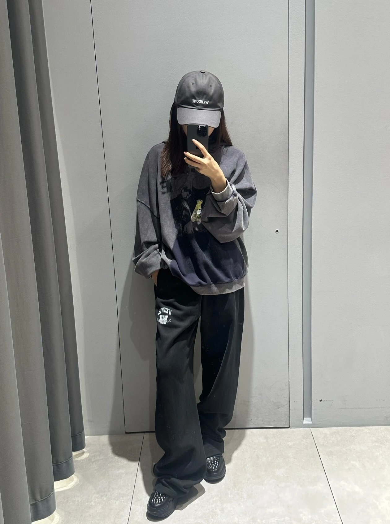 RD-C080 · Collegiate Relaxed Trousers showcase view 9