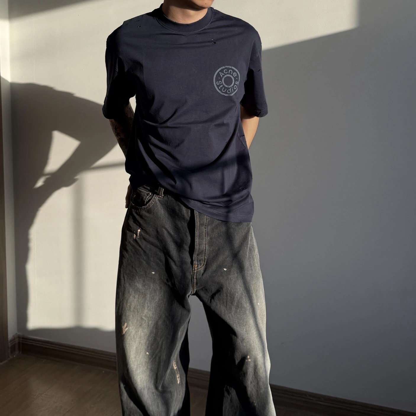 RD-C054 · Distressed Logo-Print Unisex T-Shirt showcase view 4