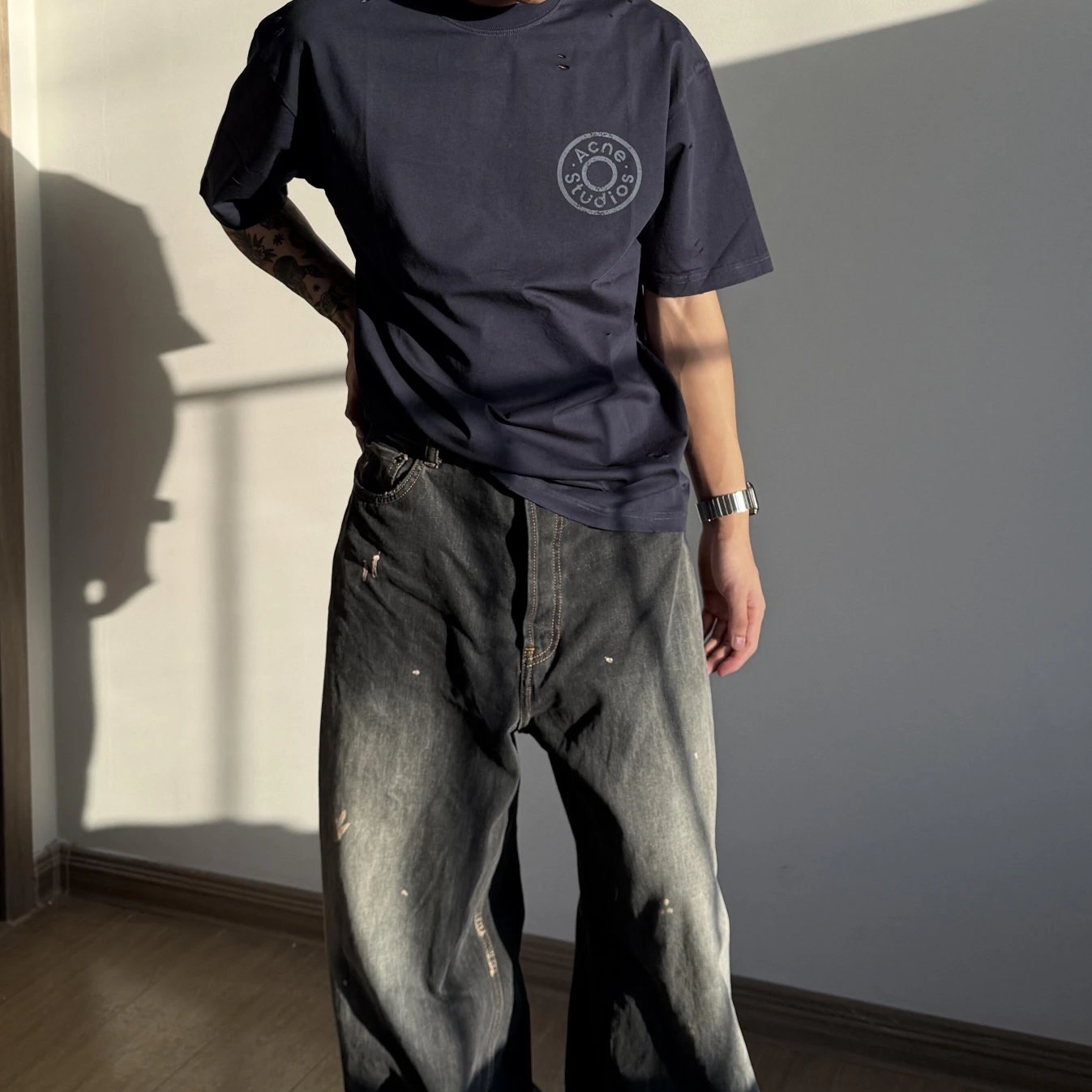 RD-C054 · Distressed Logo-Print Unisex T-Shirt showcase view 5