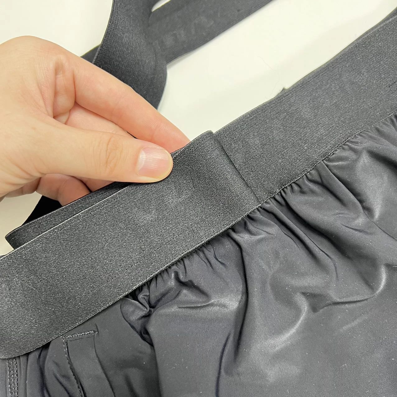 Elastic texture and attachment