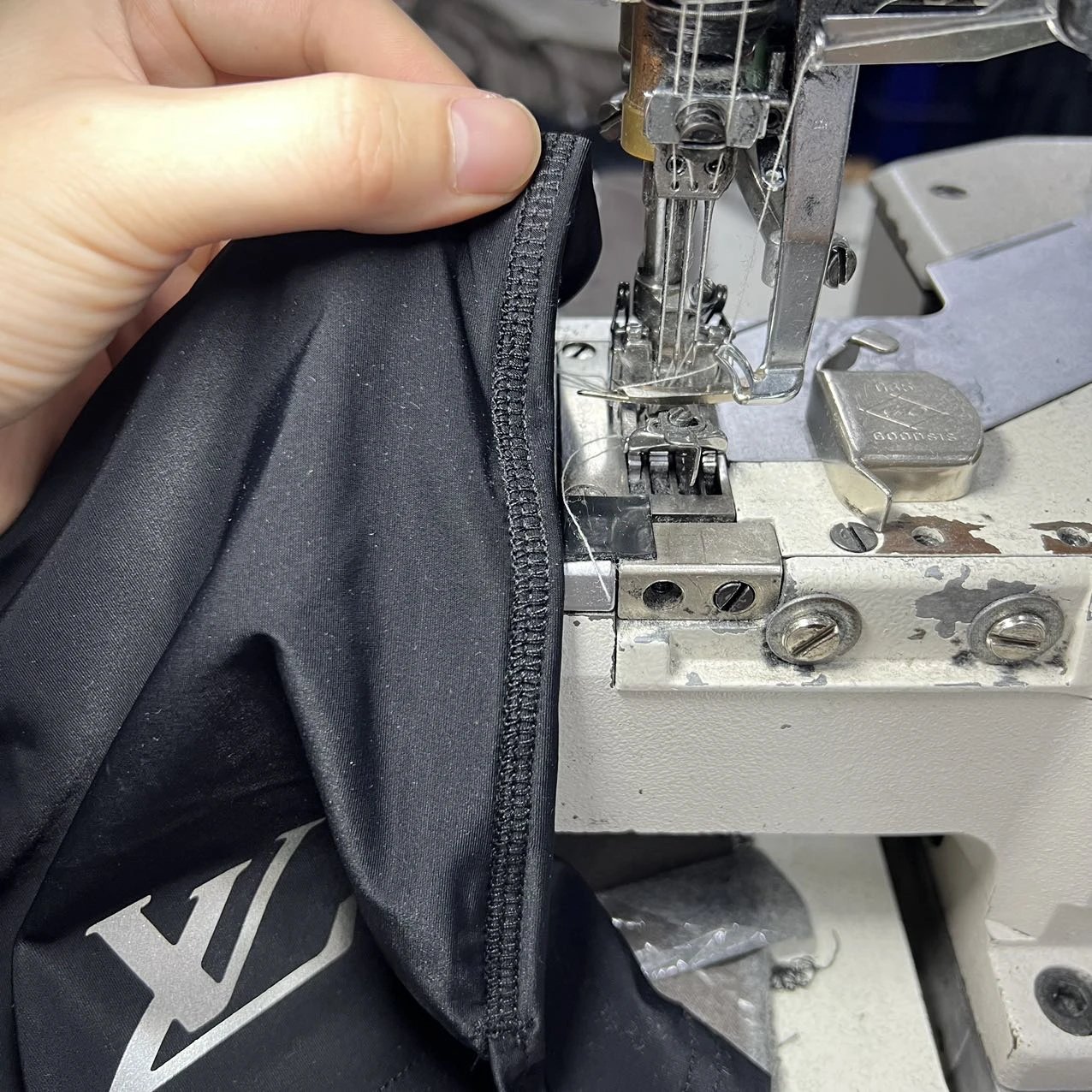 Machine seam finishing