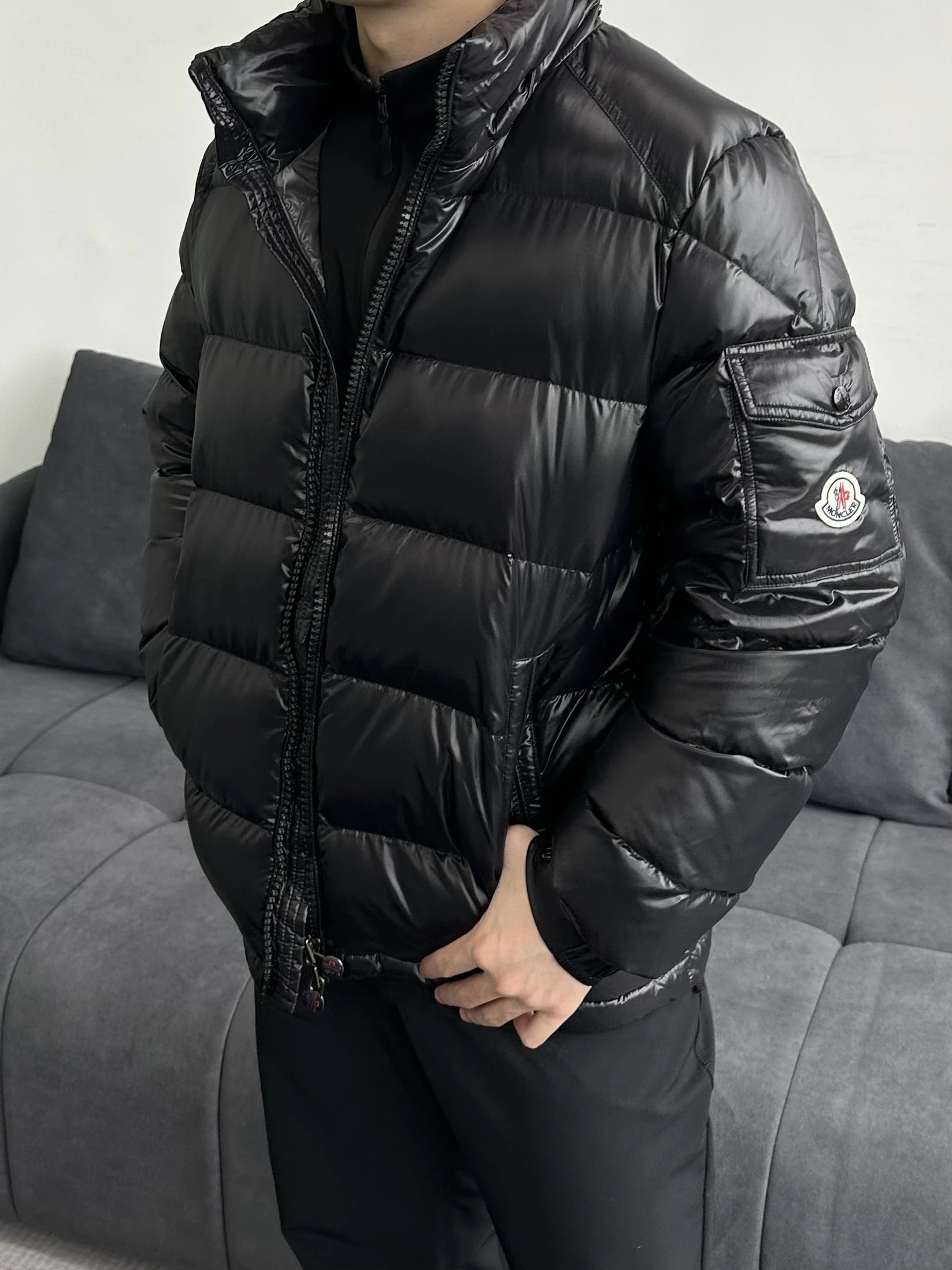 RD-C035 · Gloss-Finish Hooded Down Jacket showcase view 1