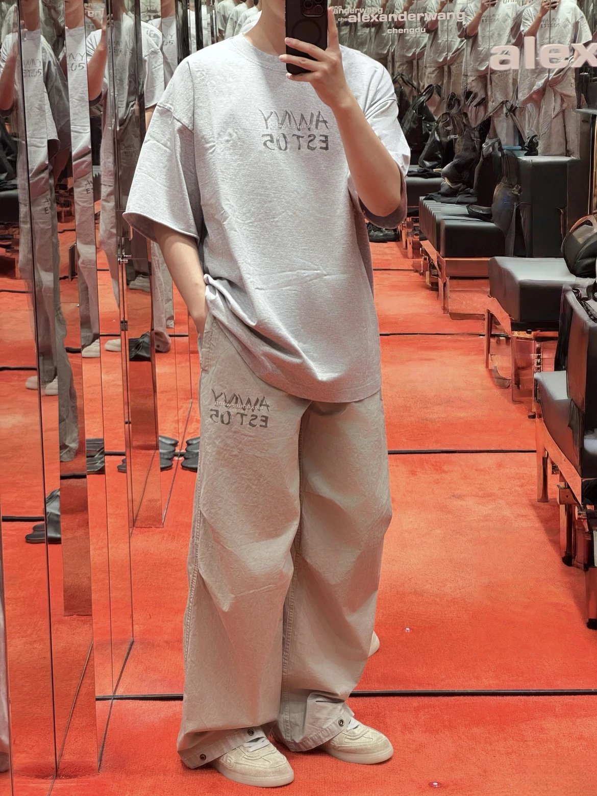 RD-C131 · Graffiti Logo T-Shirt showcase view 1