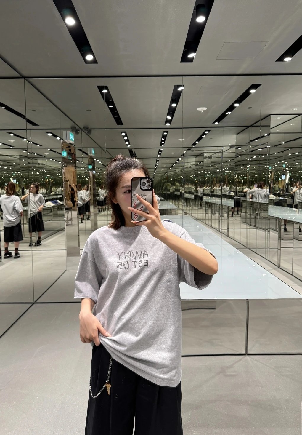 RD-C131 · Graffiti Logo T-Shirt showcase view 5