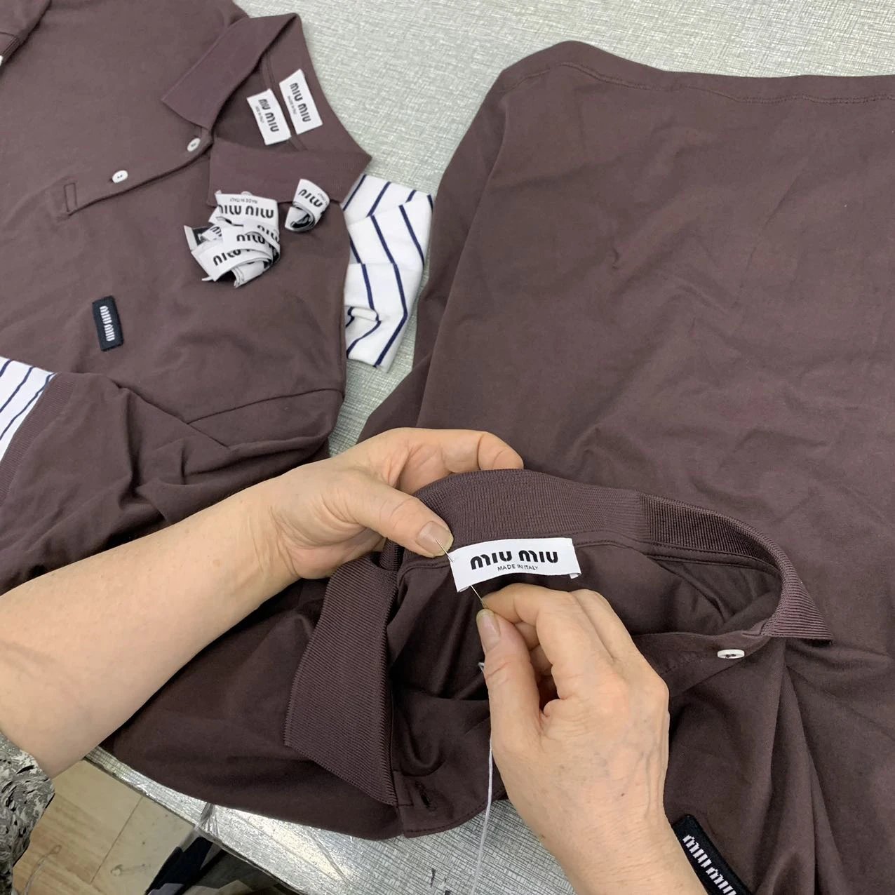 Neck-label attachment