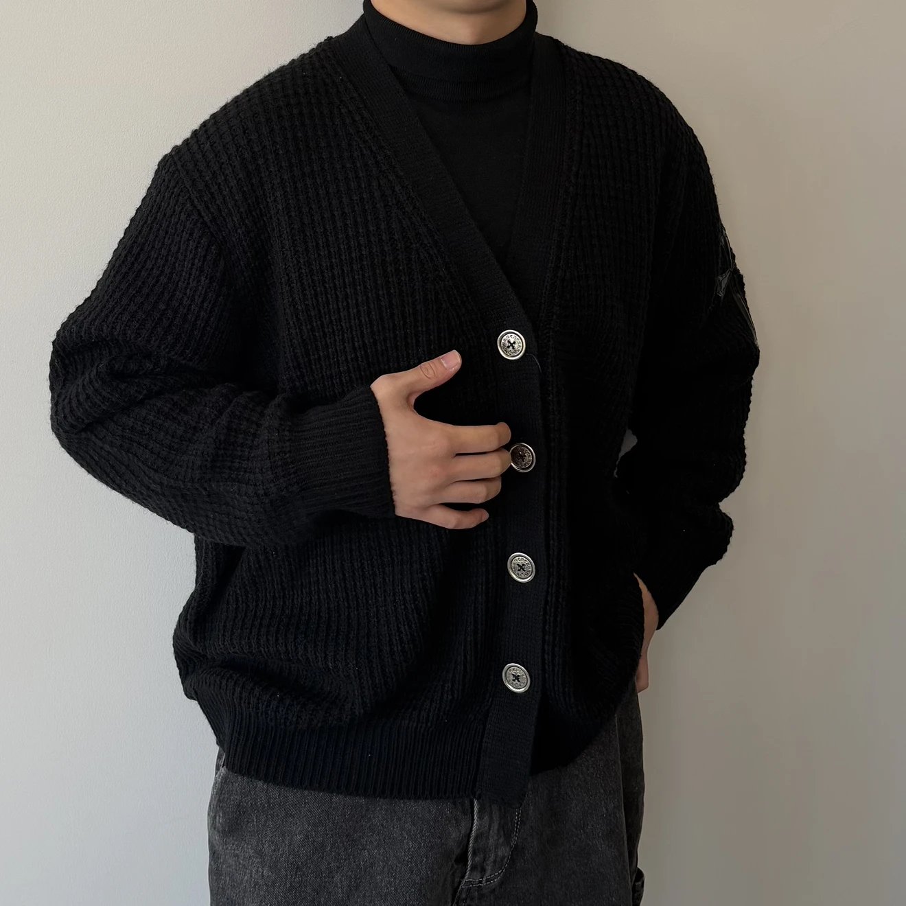 RD-C032 · Leather-Trim Knit Cardigan showcase view 3