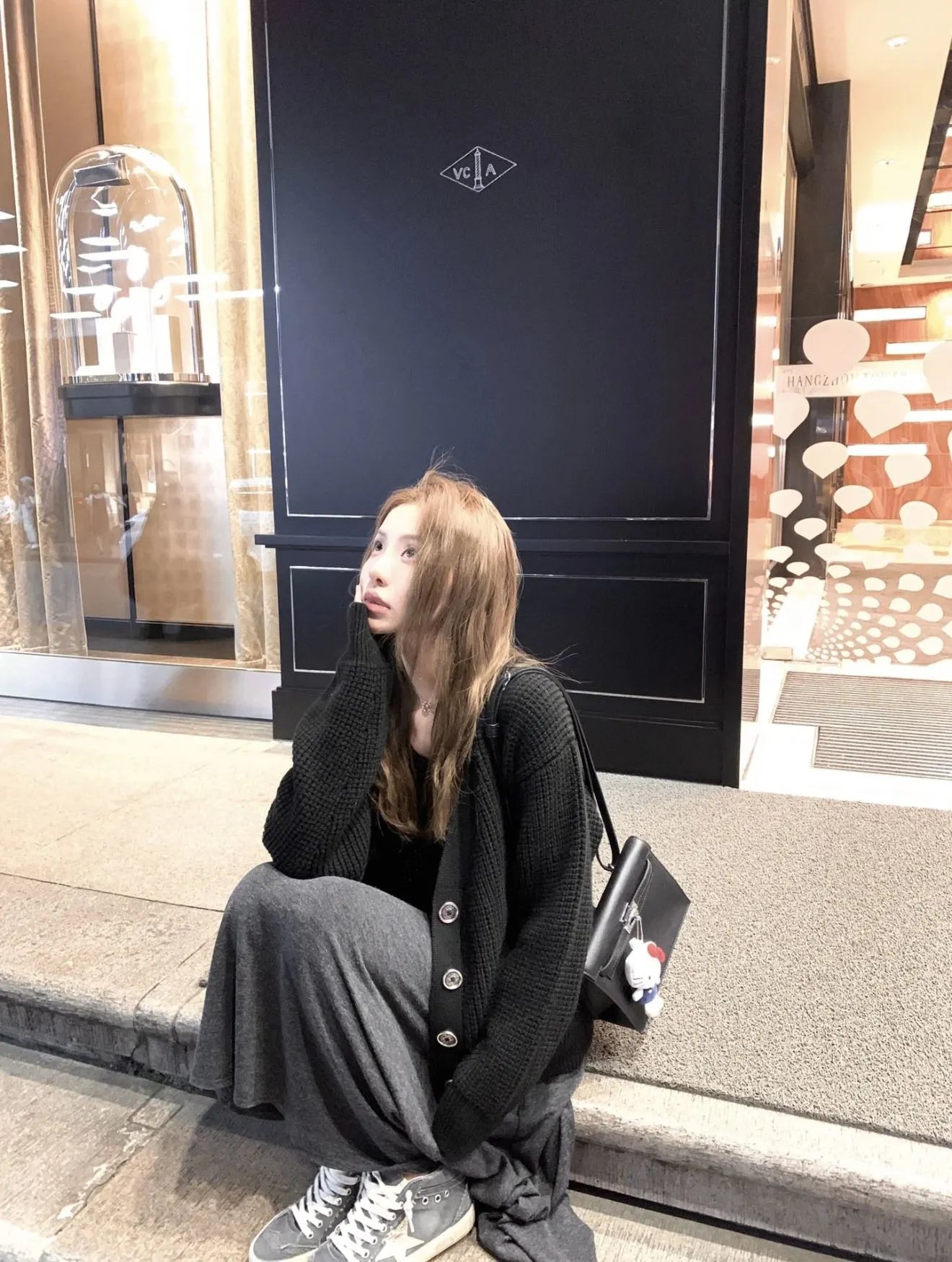 RD-C032 · Leather-Trim Knit Cardigan showcase view 5
