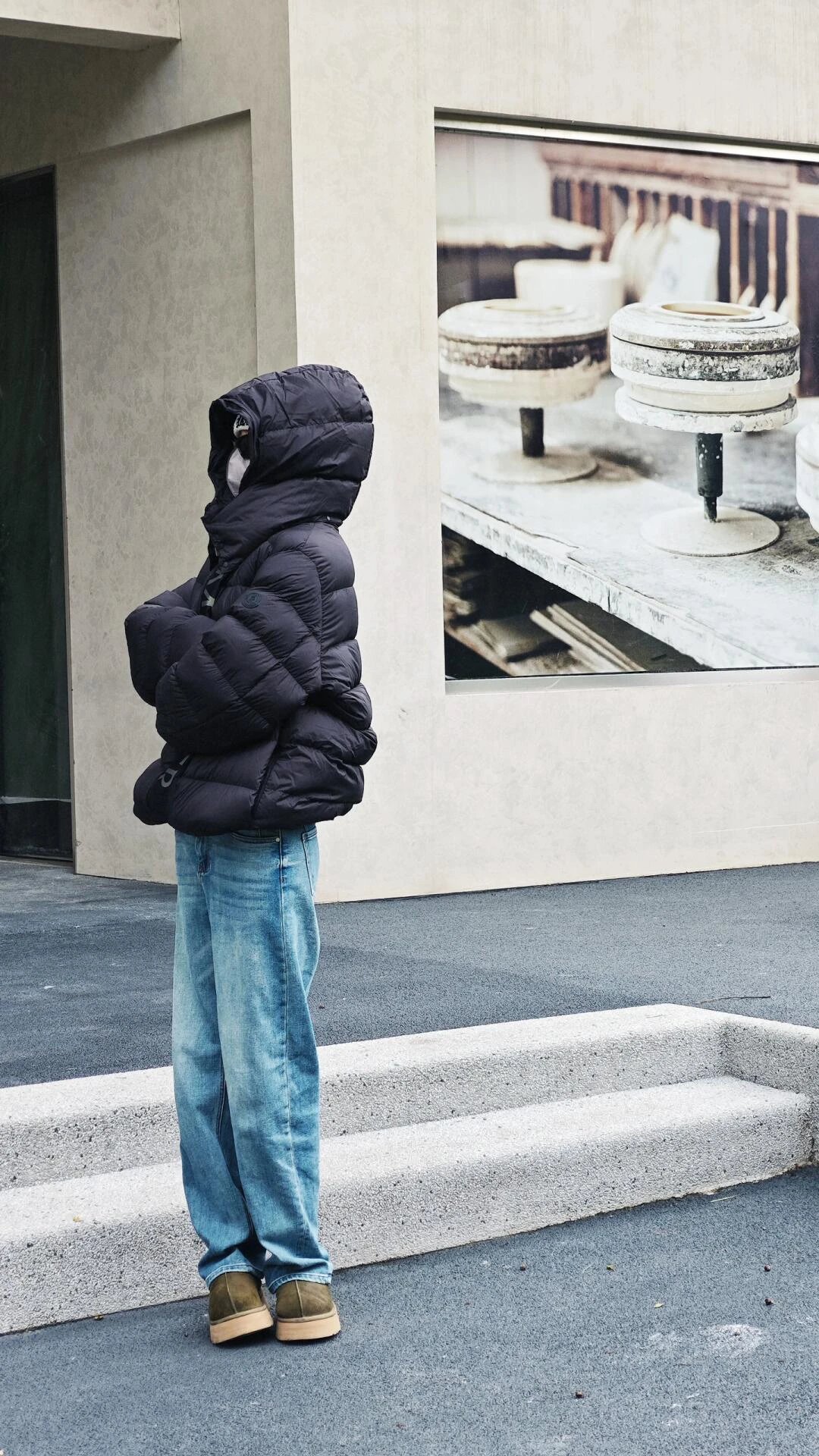 RD-C215 · Lightweight Hooded Down Jacket showcase view 4