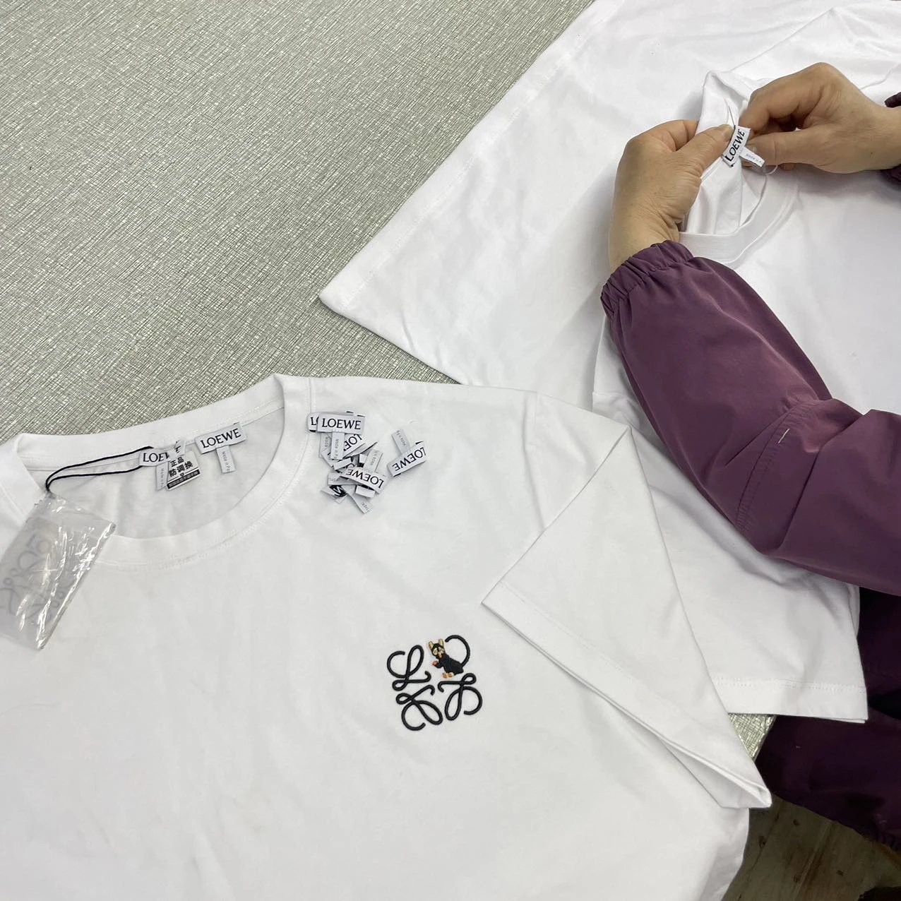 Hand-attached neck label