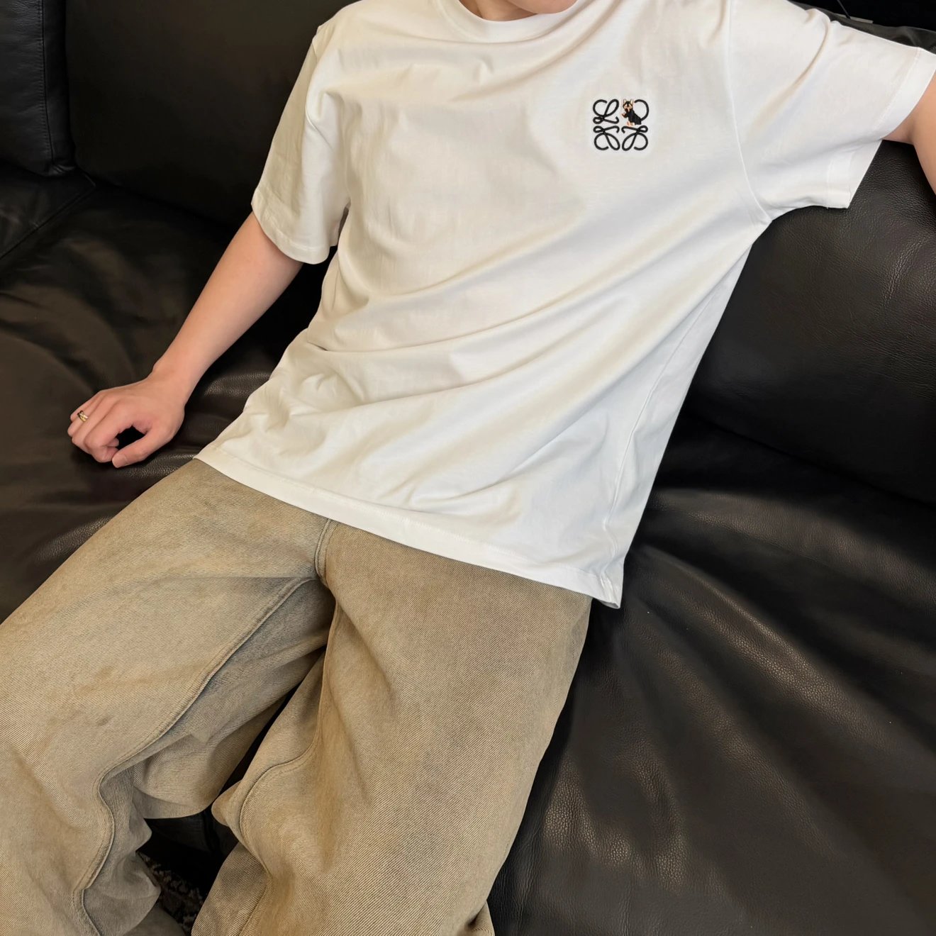 RD-C071 · Multi-Thread Embroidered T-Shirt showcase view 3