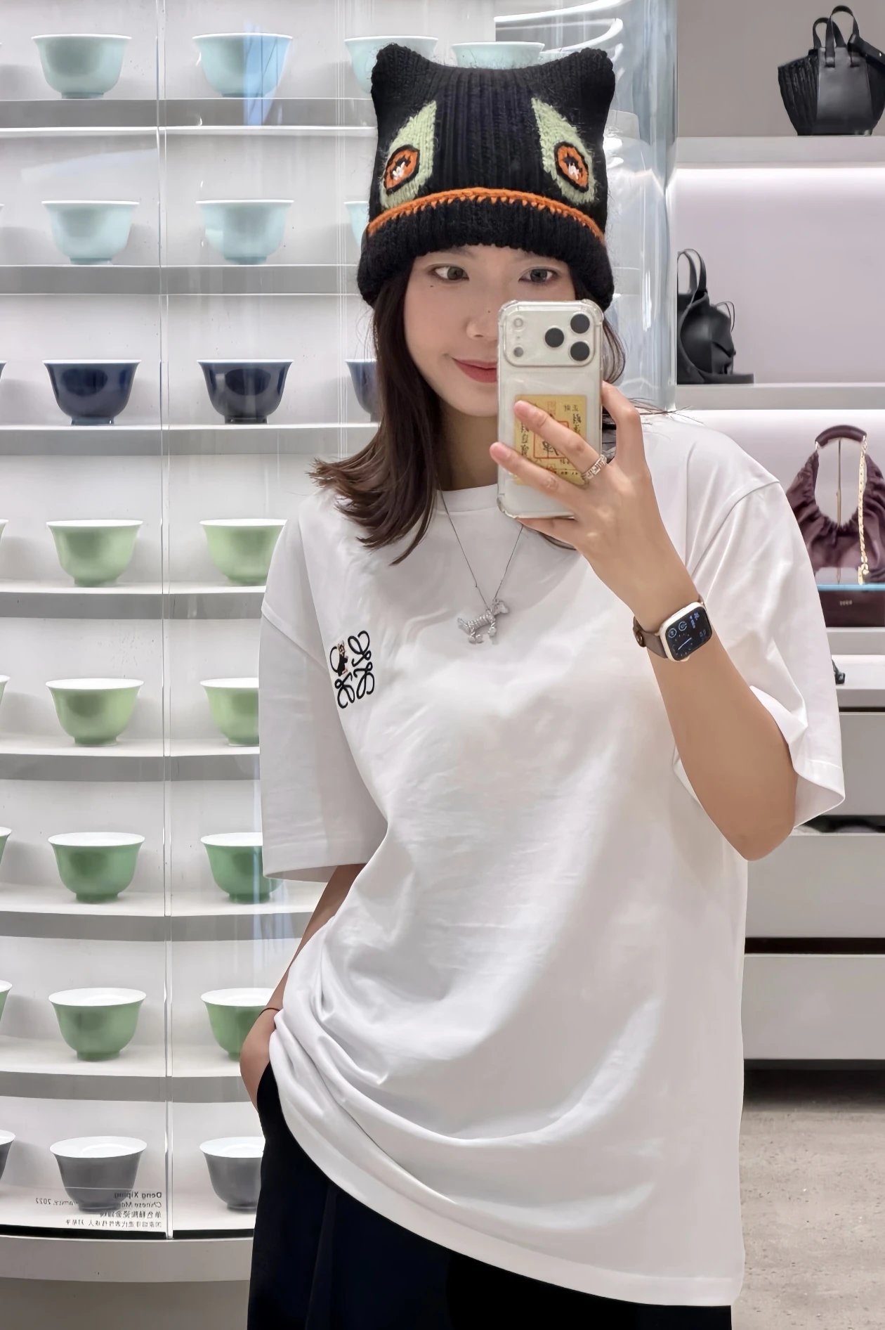 RD-C071 · Multi-Thread Embroidered T-Shirt showcase view 8