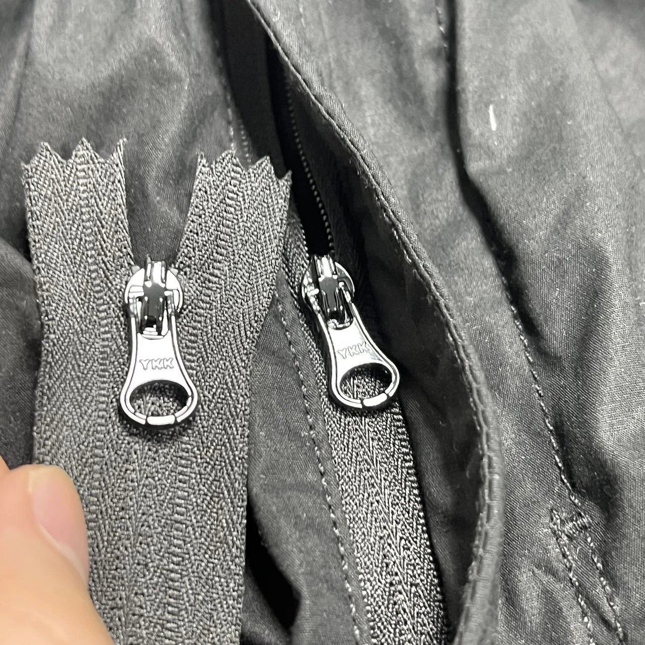 Zipper-pull fronts