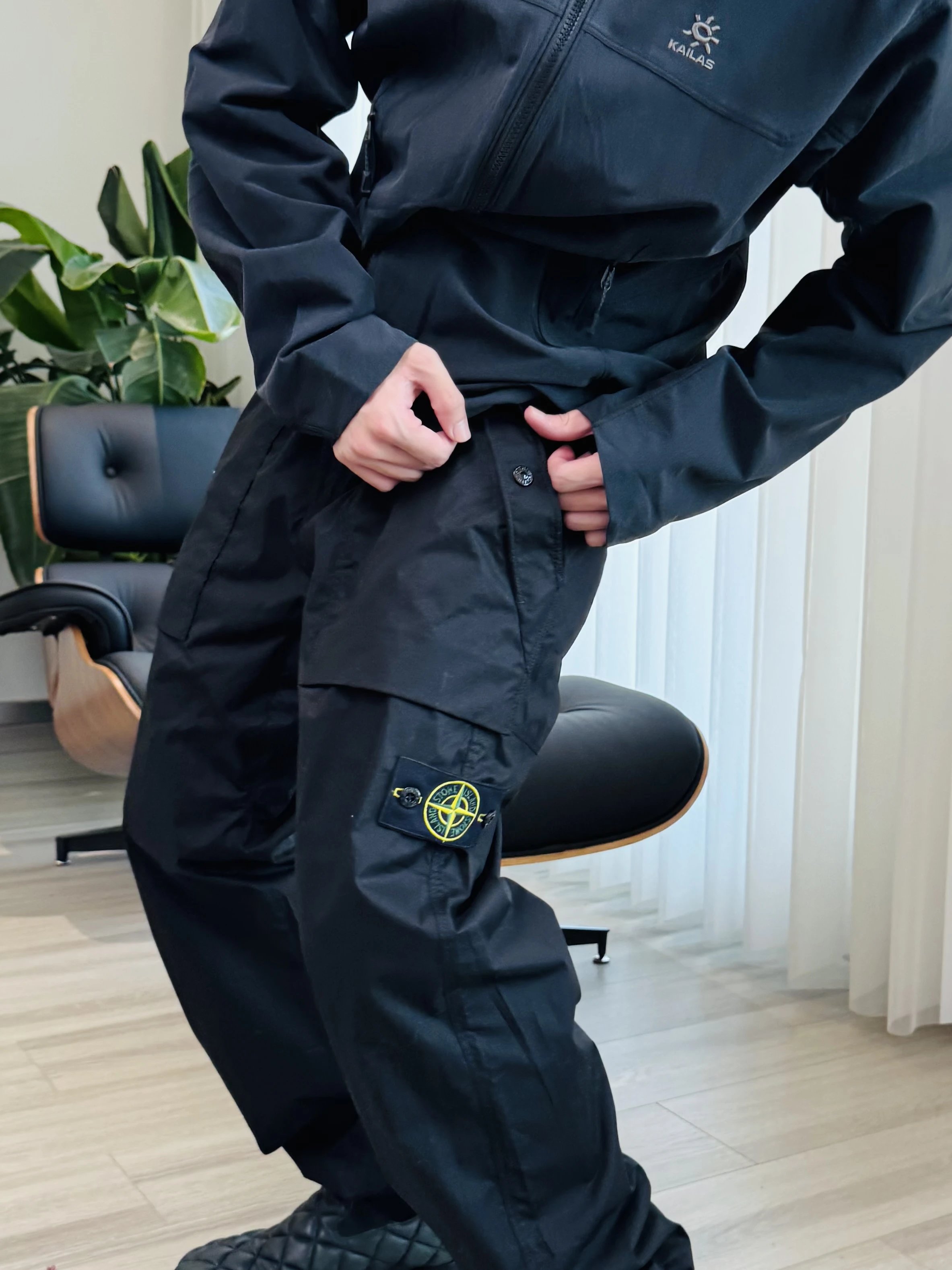 RD-C159 · Technical Badge Cargo Trousers showcase view 1