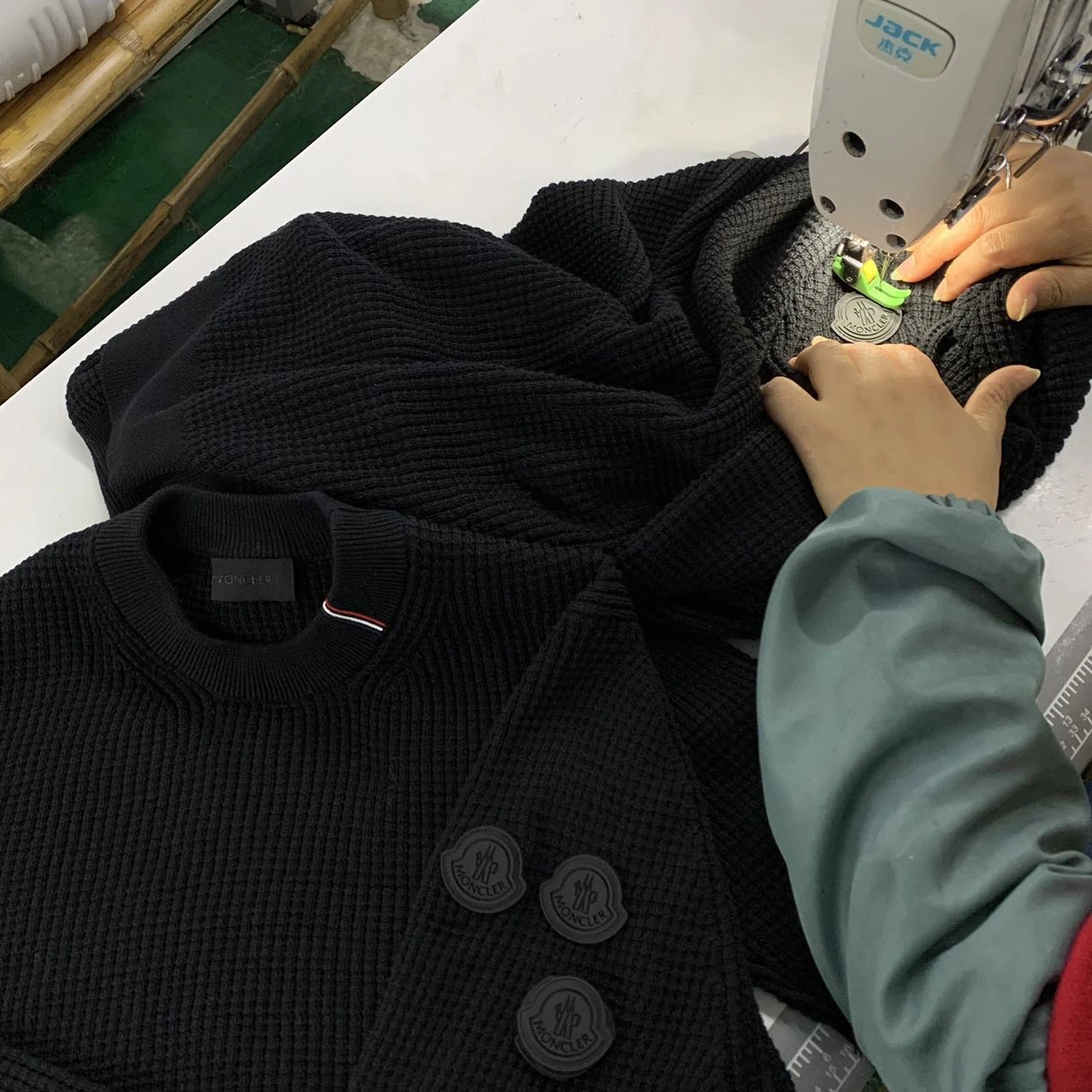 Badge stitching