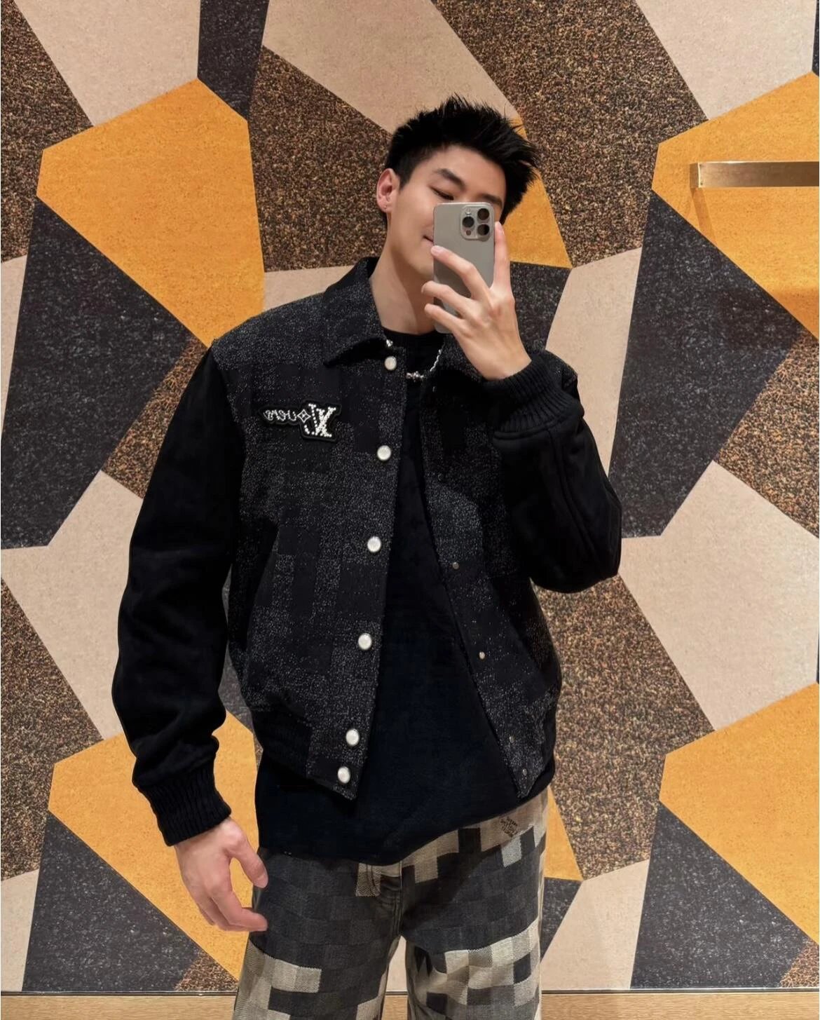 RD-C034 · Tweed & Suede Bomber Jacket showcase view 9