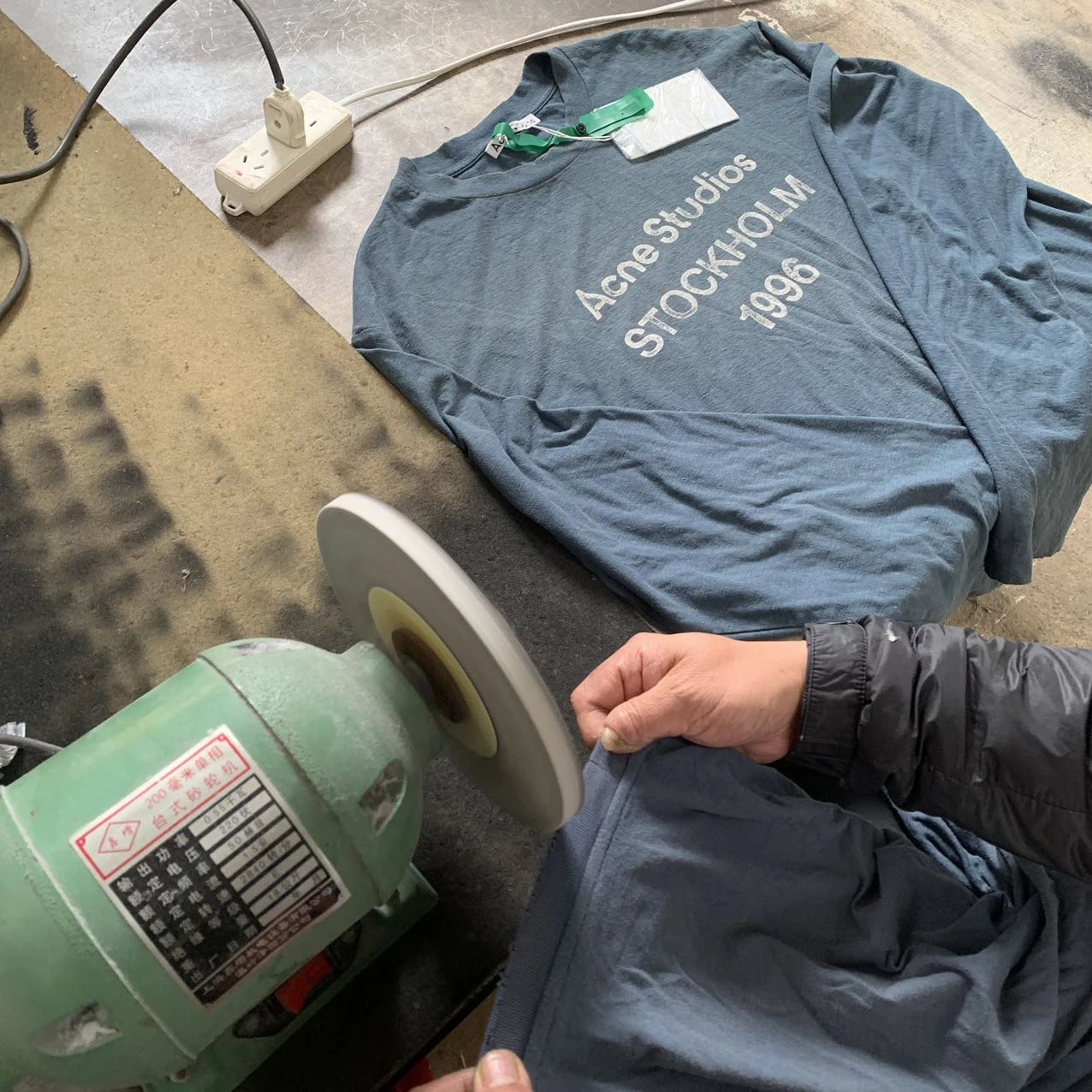 Edge-finishing operation