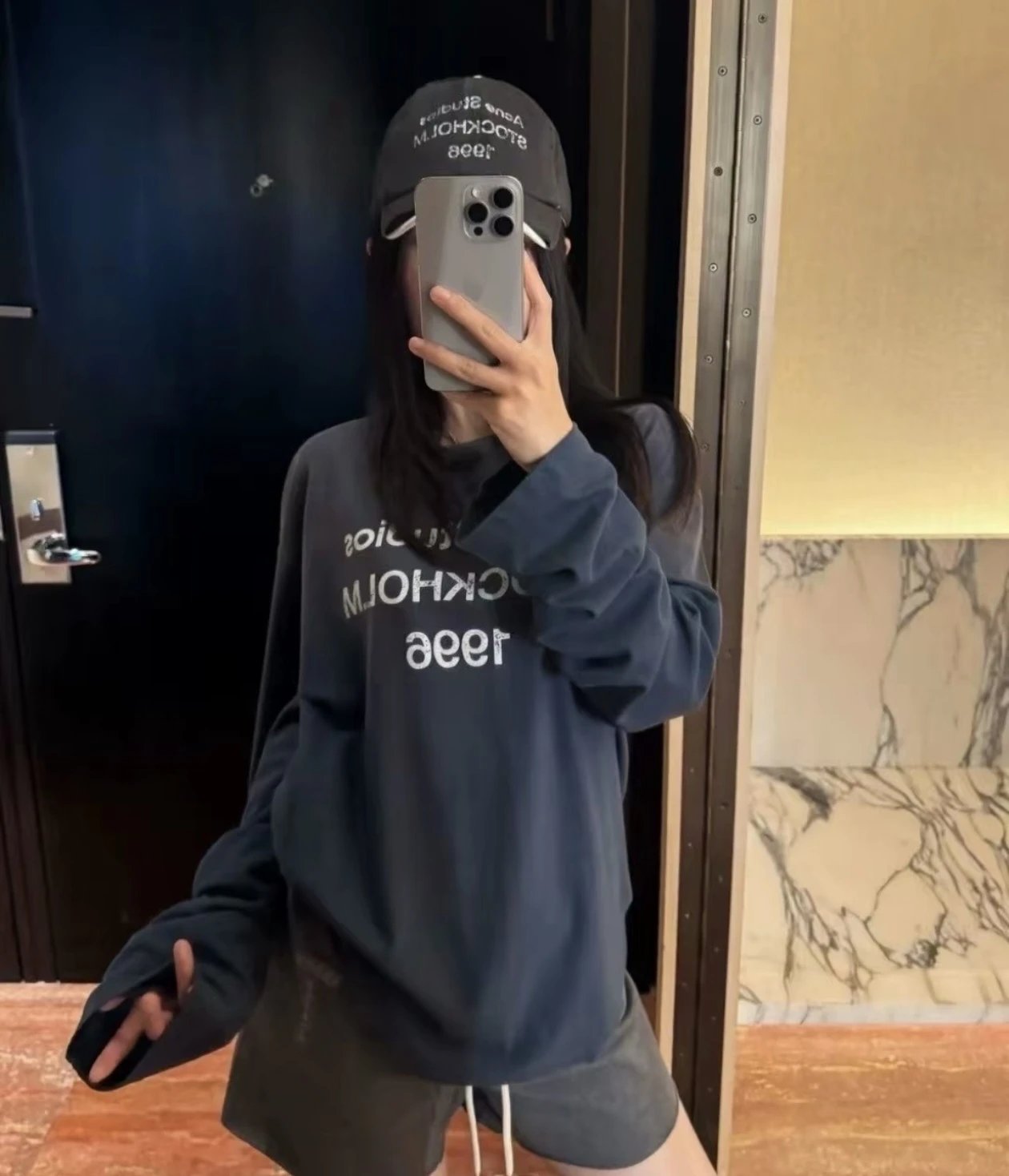 RD-C017 · Washed 1996 Graphic Long-Sleeve T-Shirt showcase view 10
