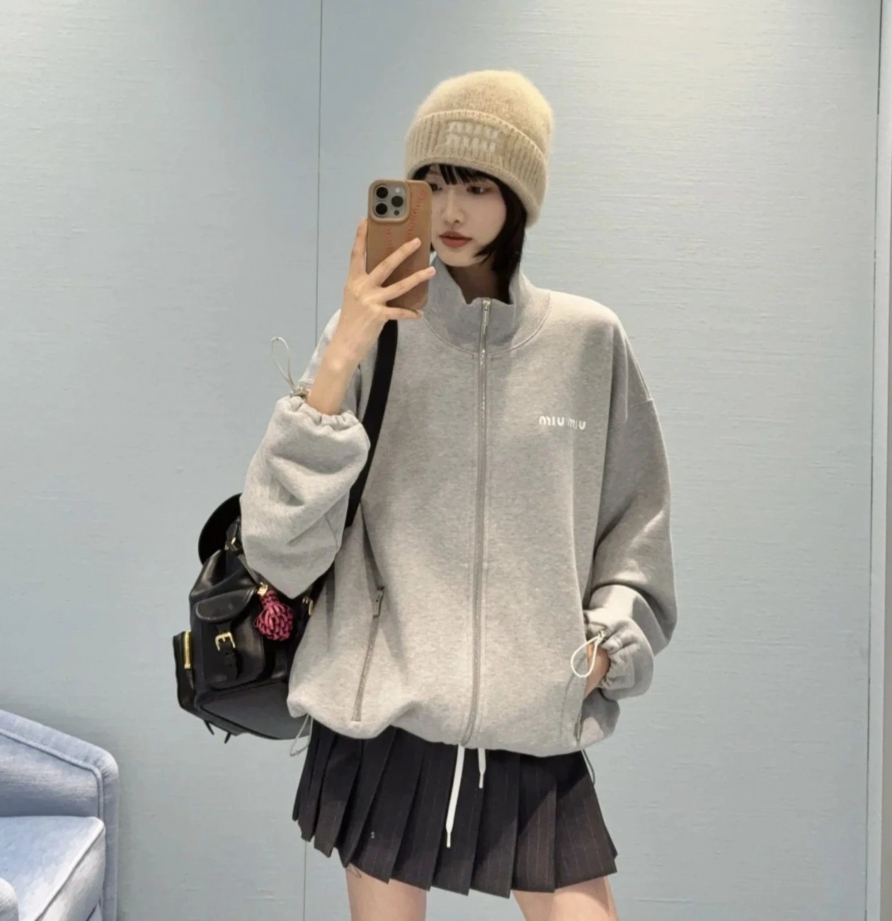 RD-C036 · Zip-Neck Cotton Sweatshirt showcase view 4