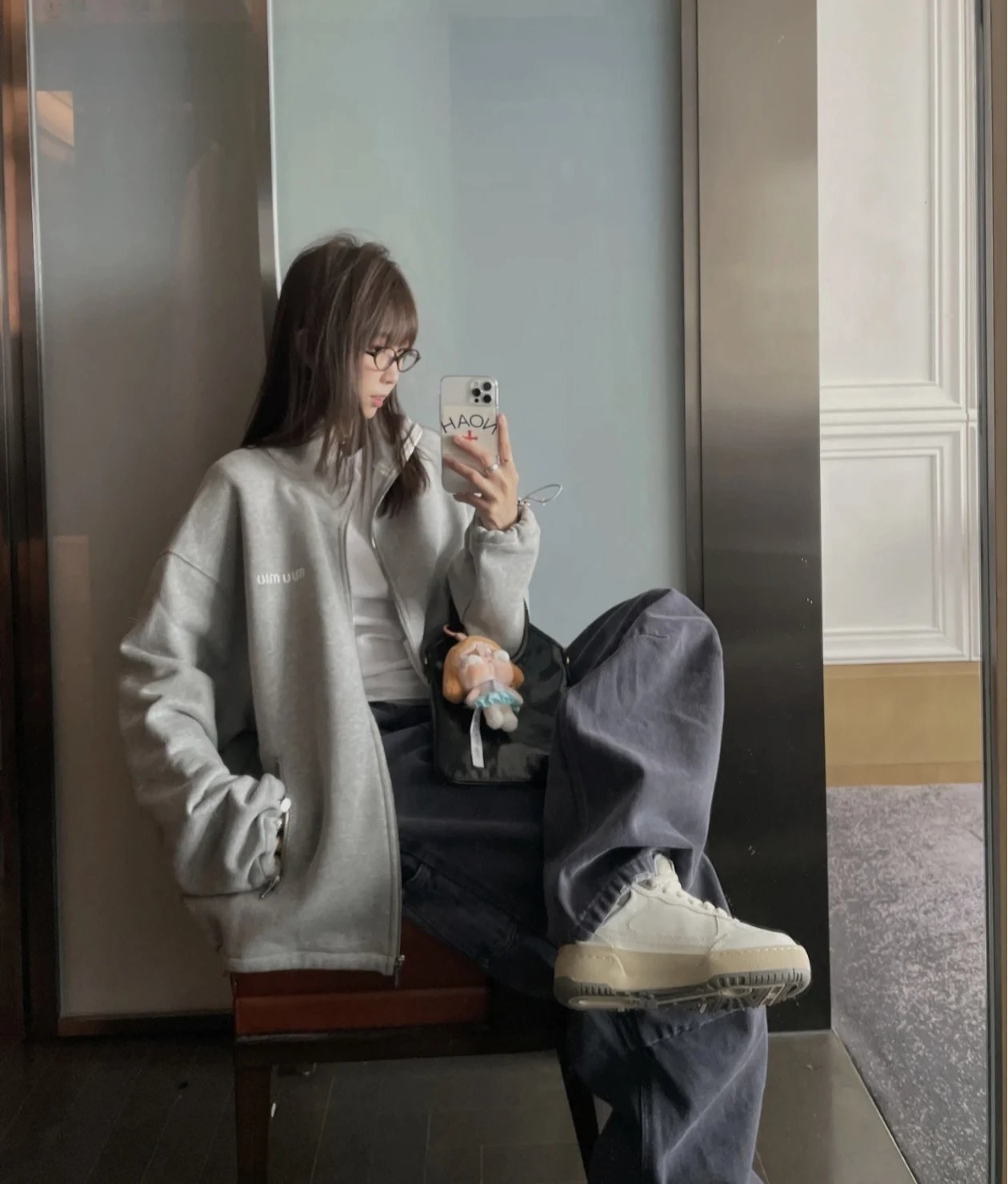RD-C036 · Zip-Neck Cotton Sweatshirt showcase view 5