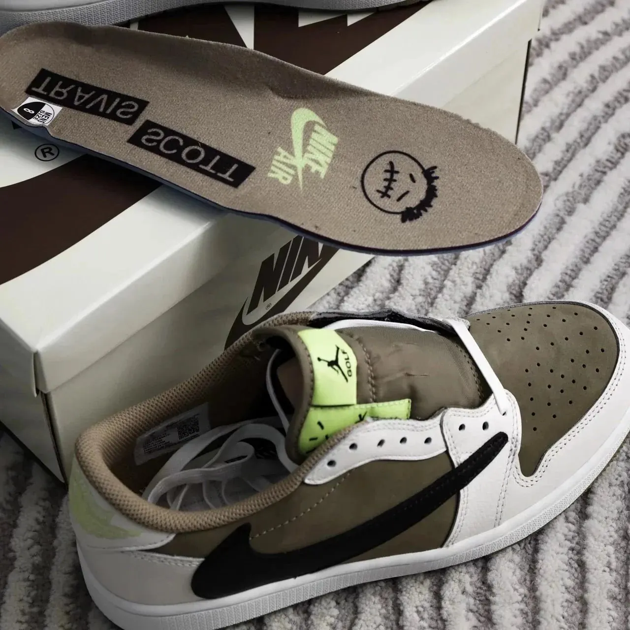 RD-S005 · Olive and White Golf Low-Top showcase view 1