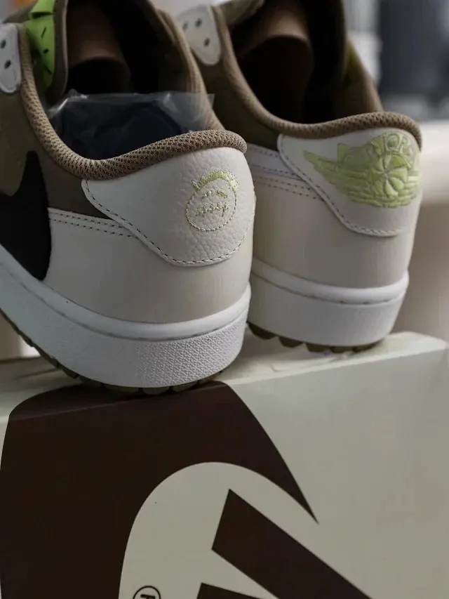 RD-S005 · Olive and White Golf Low-Top showcase view 5
