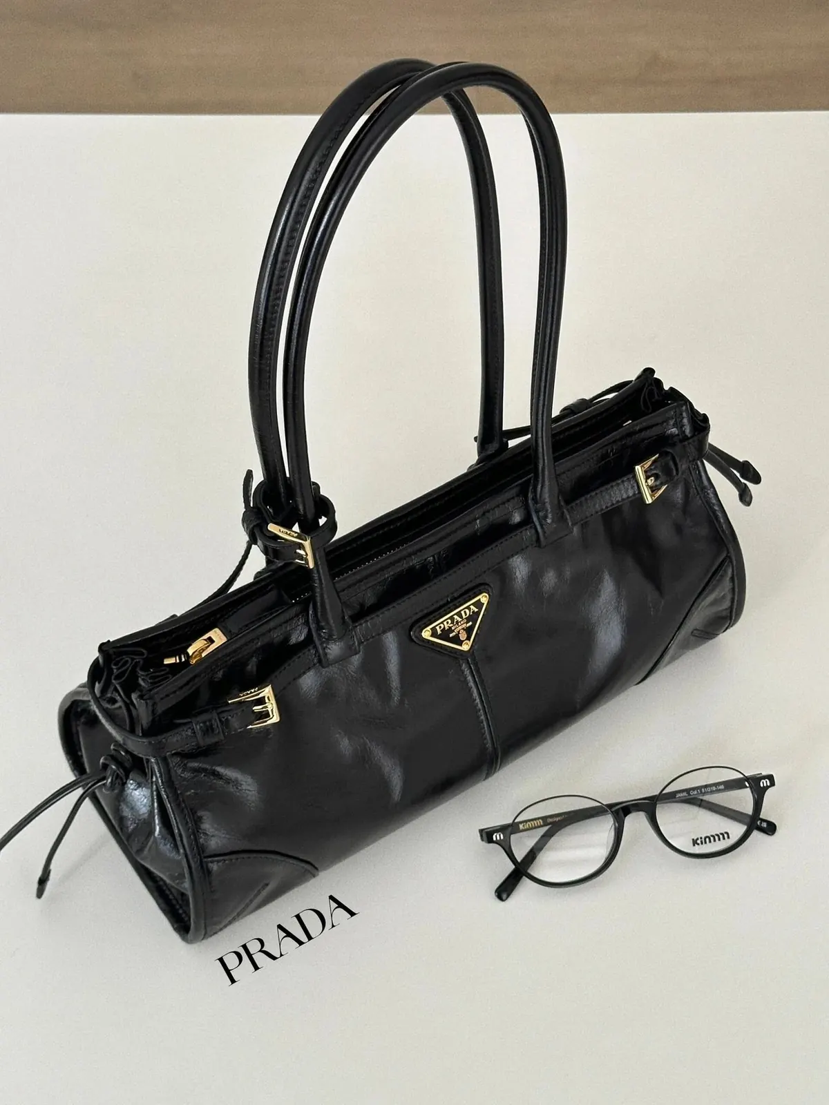 RD-B001 · Waxed Leather Buckle Handbag showcase view 7