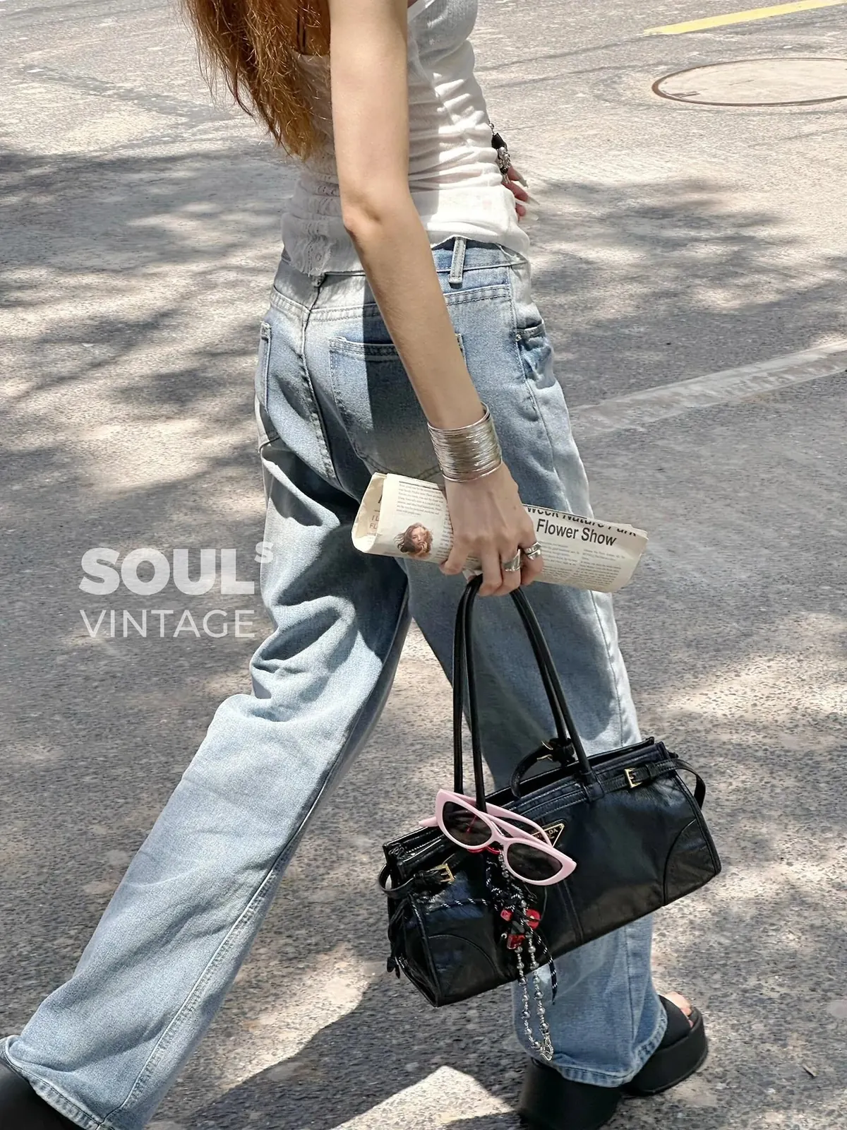 RD-B001 · Waxed Leather Buckle Handbag showcase view 14