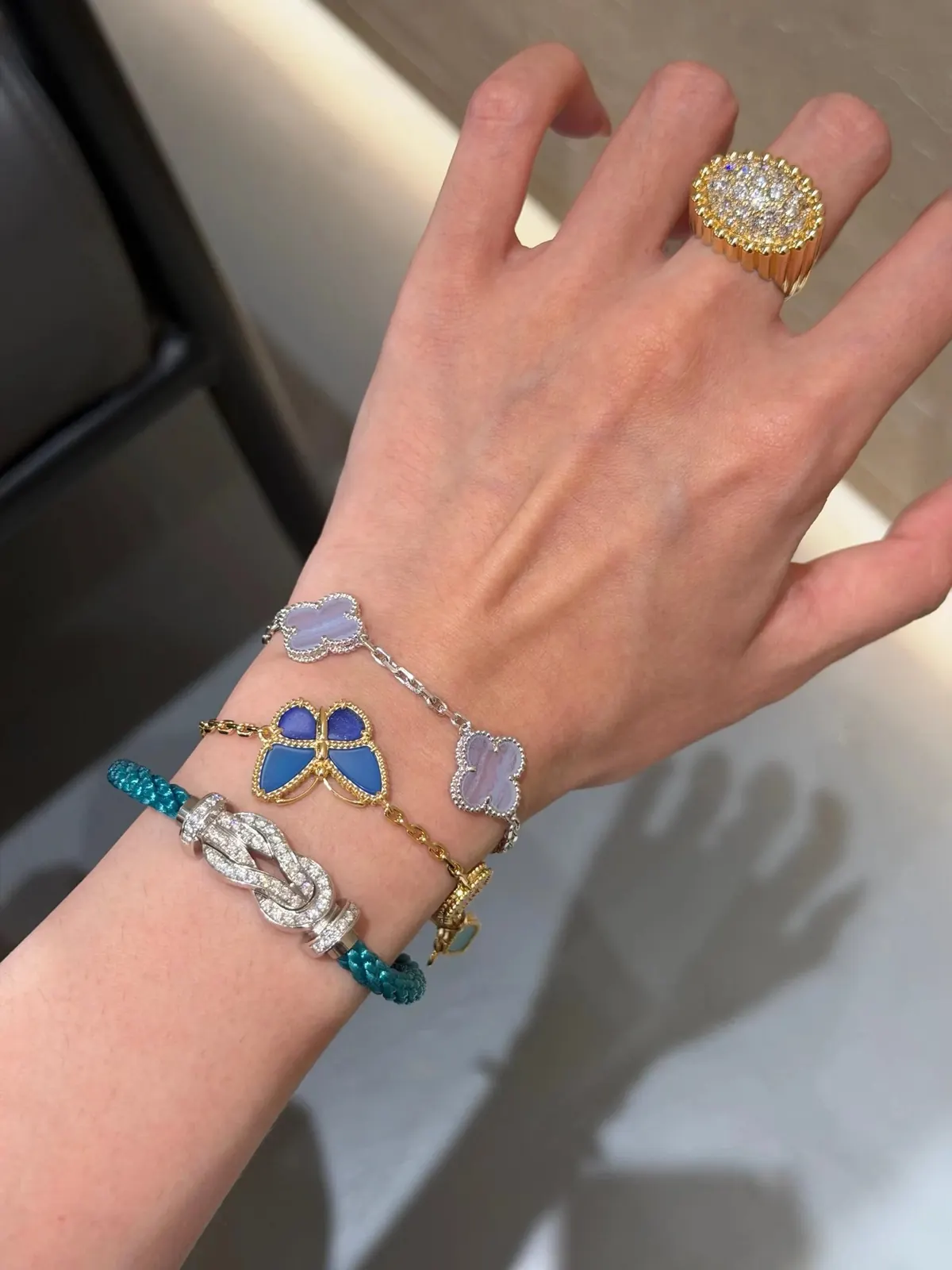 RD-A001 · Butterfly and Floral Motif Bracelet showcase view 3