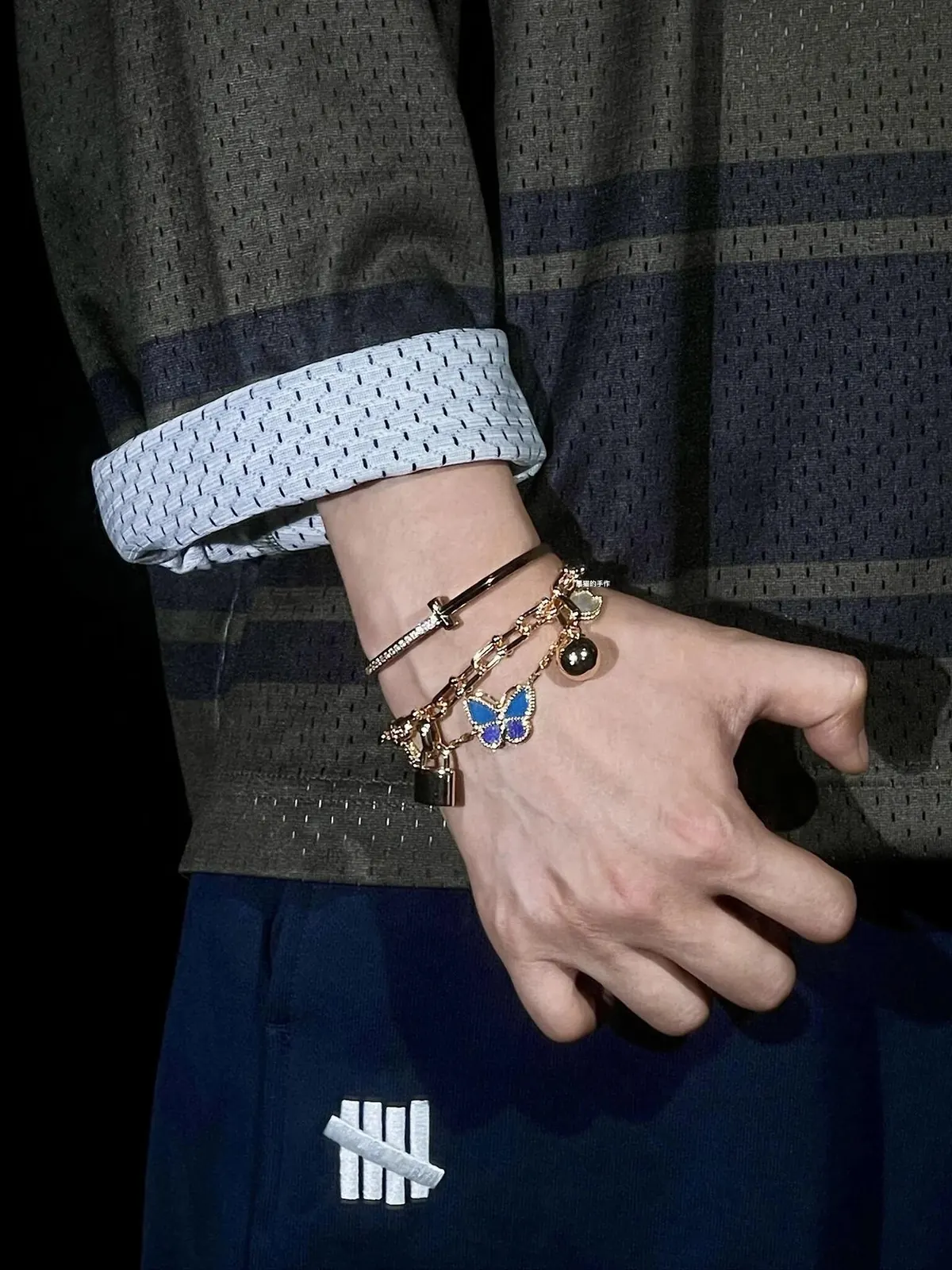 RD-A001 · Butterfly and Floral Motif Bracelet showcase view 9