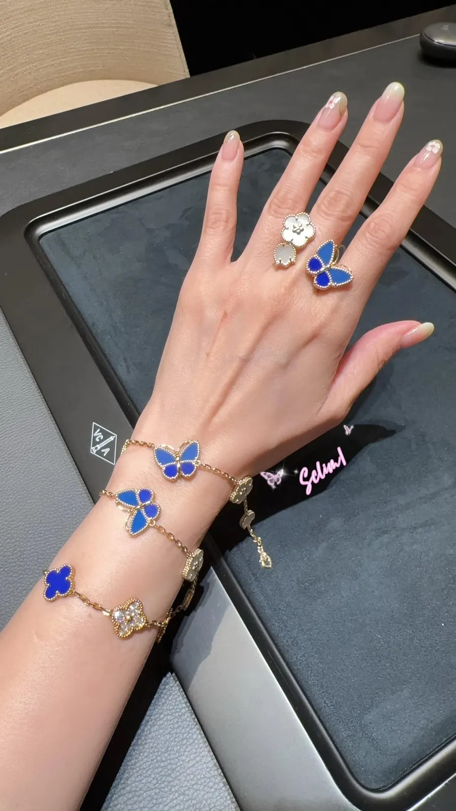 RD-A001 · Butterfly and Floral Motif Bracelet showcase view 24