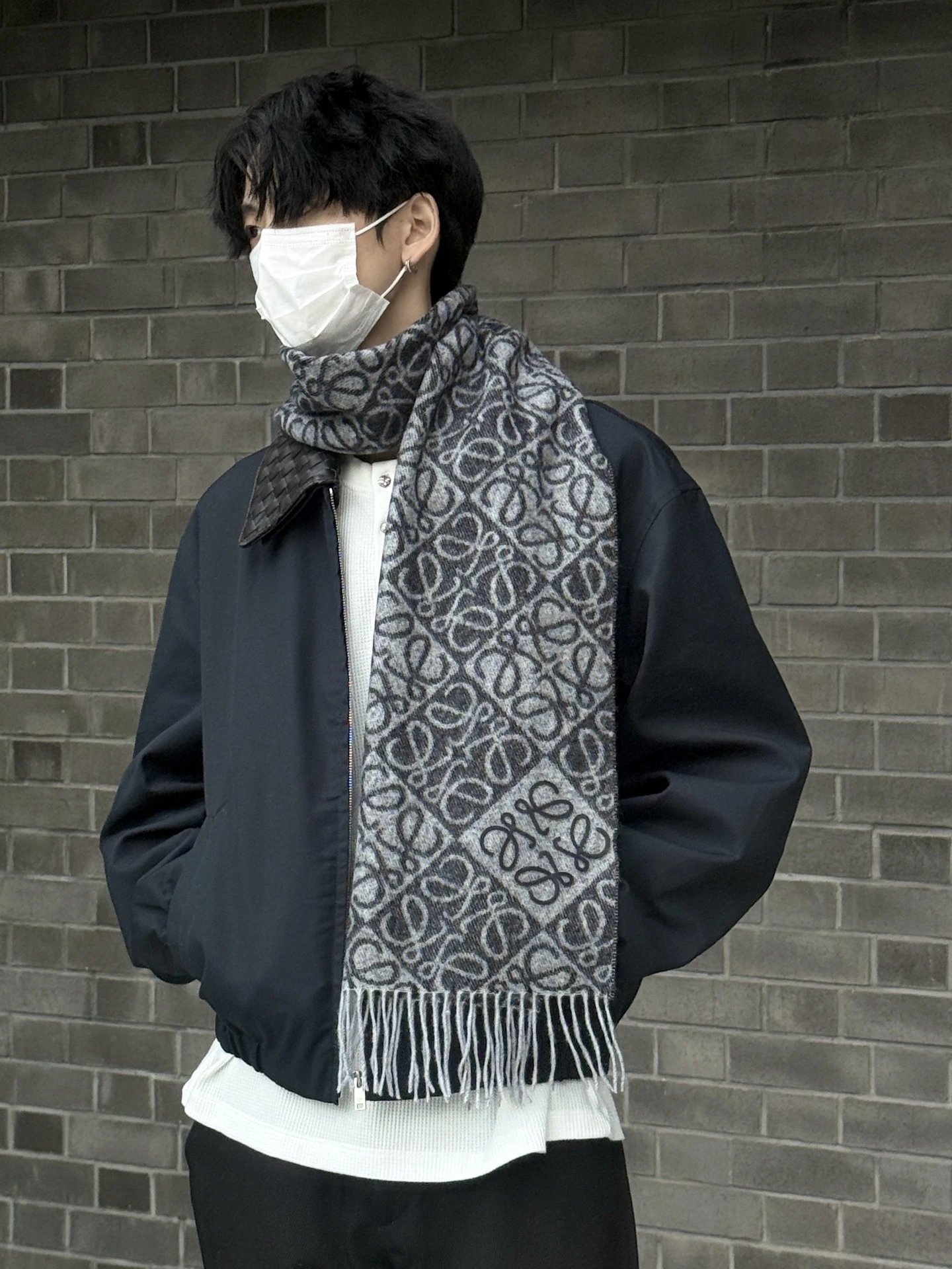 RD-A002 · Raised Motif Wool-Cashmere Scarf showcase view 1