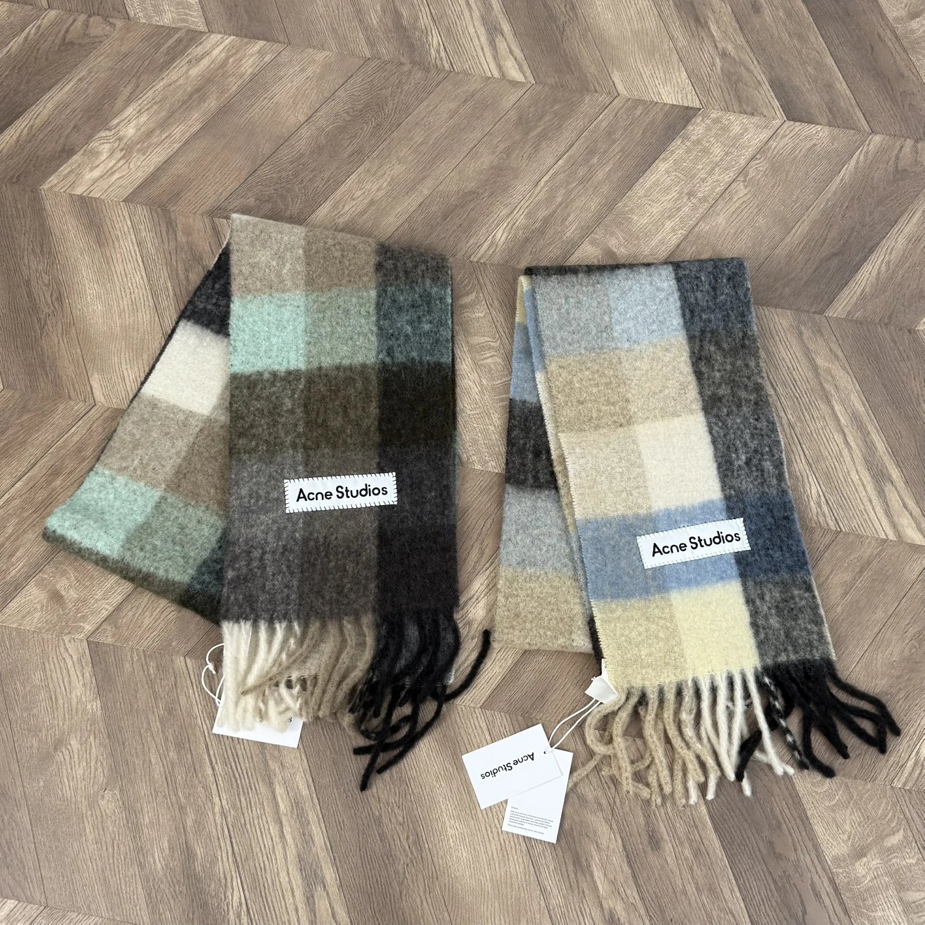 RD-A003 · Brushed Check Fringe Scarf showcase view 1