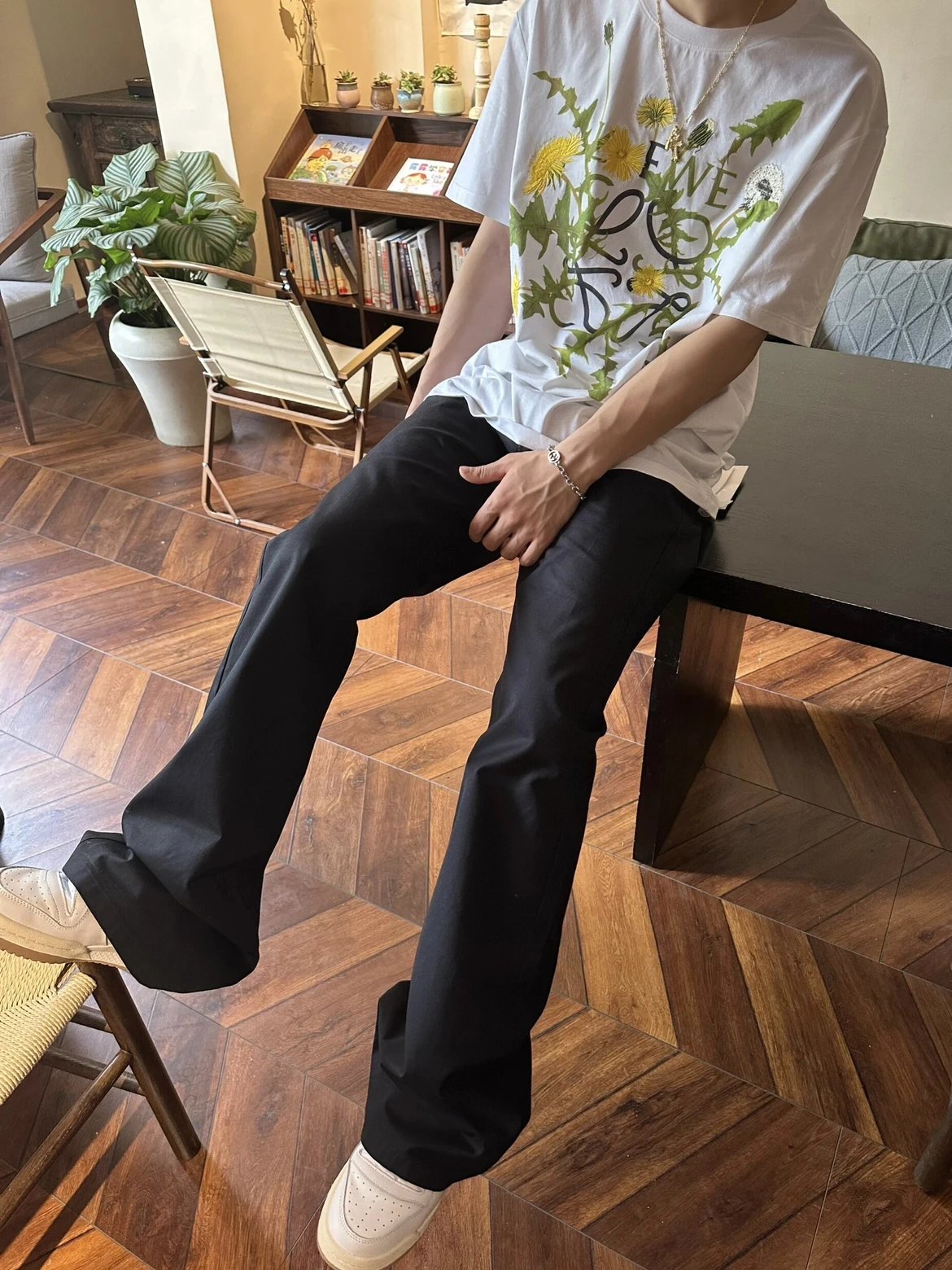 RD-C406 · Black Flared Trousers showcase view 3