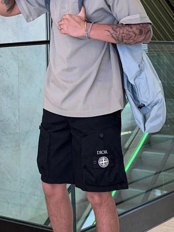 RD-C281 · Logo-Patch Cargo Shorts showcase view 4