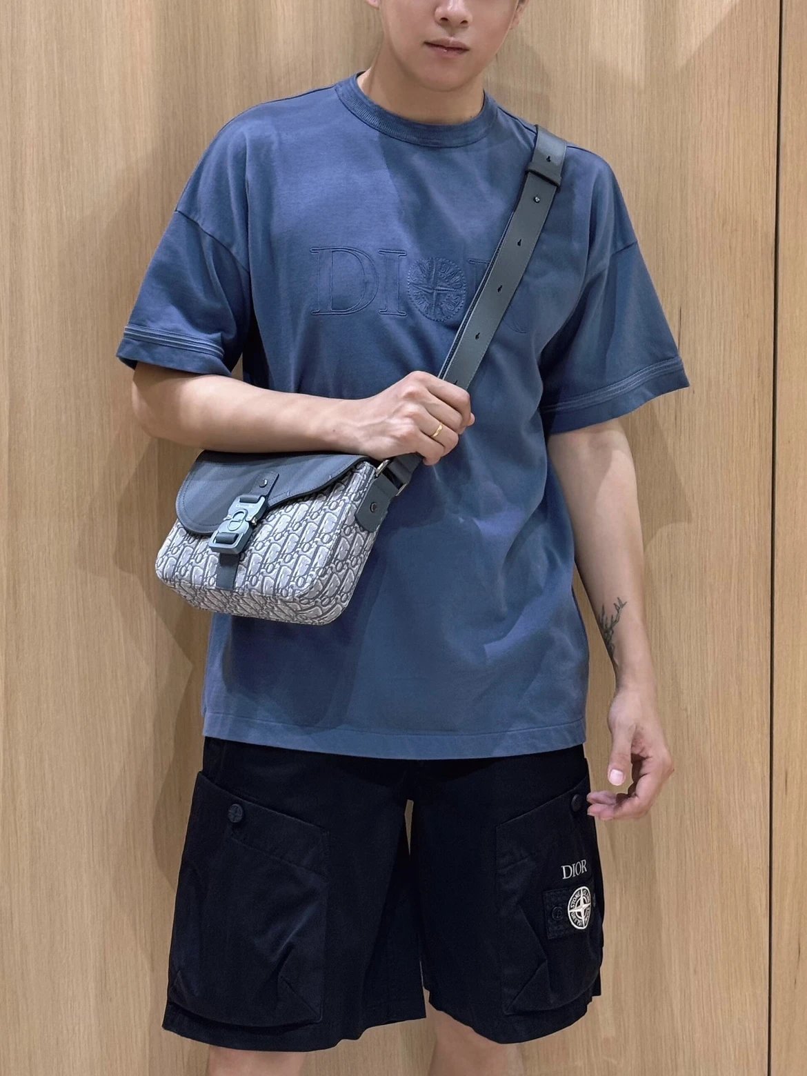 RD-C281 · Logo-Patch Cargo Shorts showcase view 6