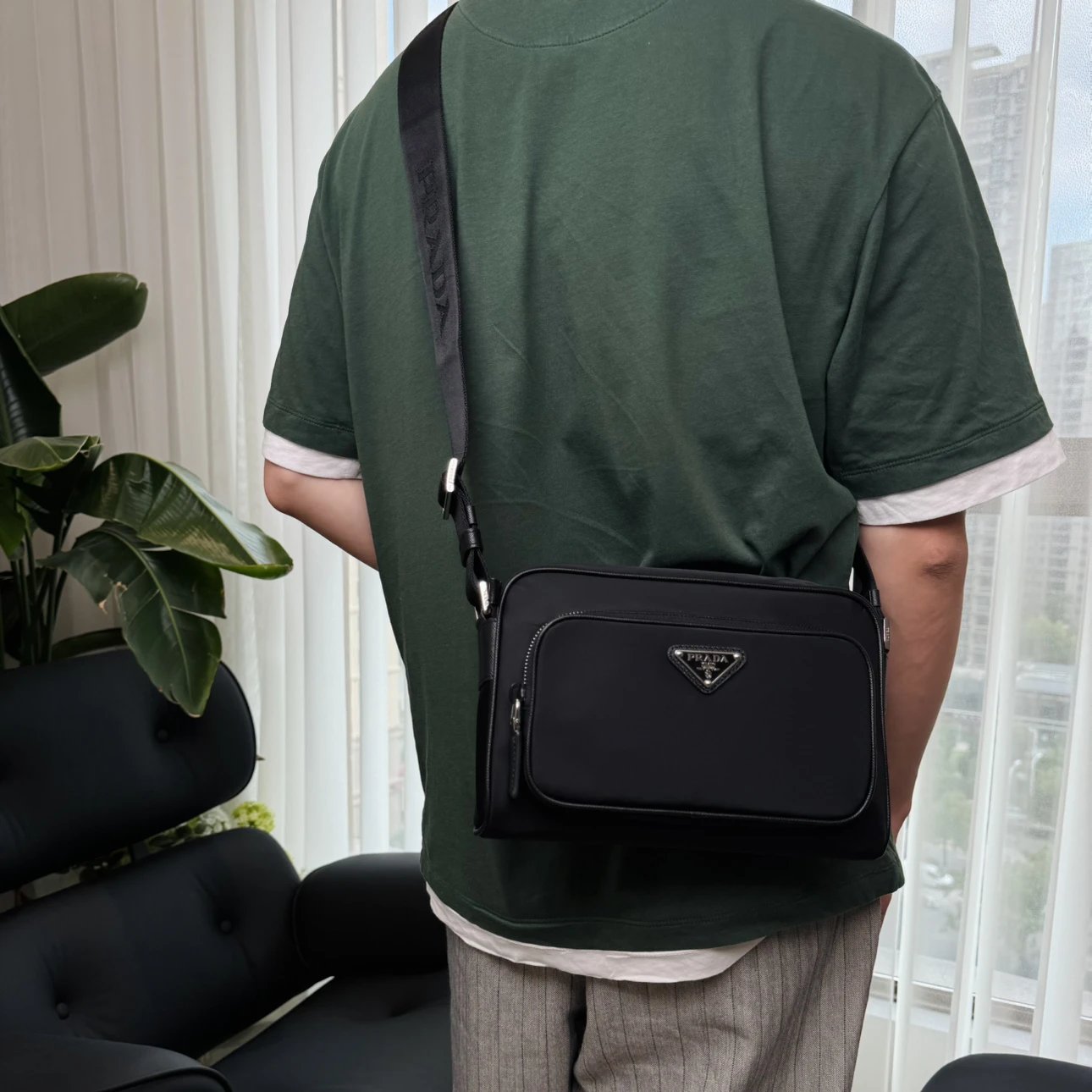 RD-C118 · Nylon Messenger Bag — Flap-Buckle or Zipper Style showcase view 4
