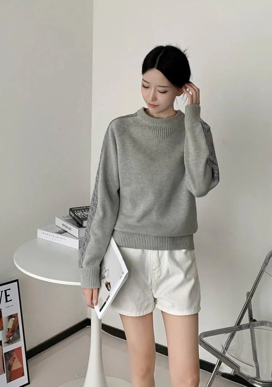 RD-C350 · Monogram-Tape Crewneck Sweater showcase view 3