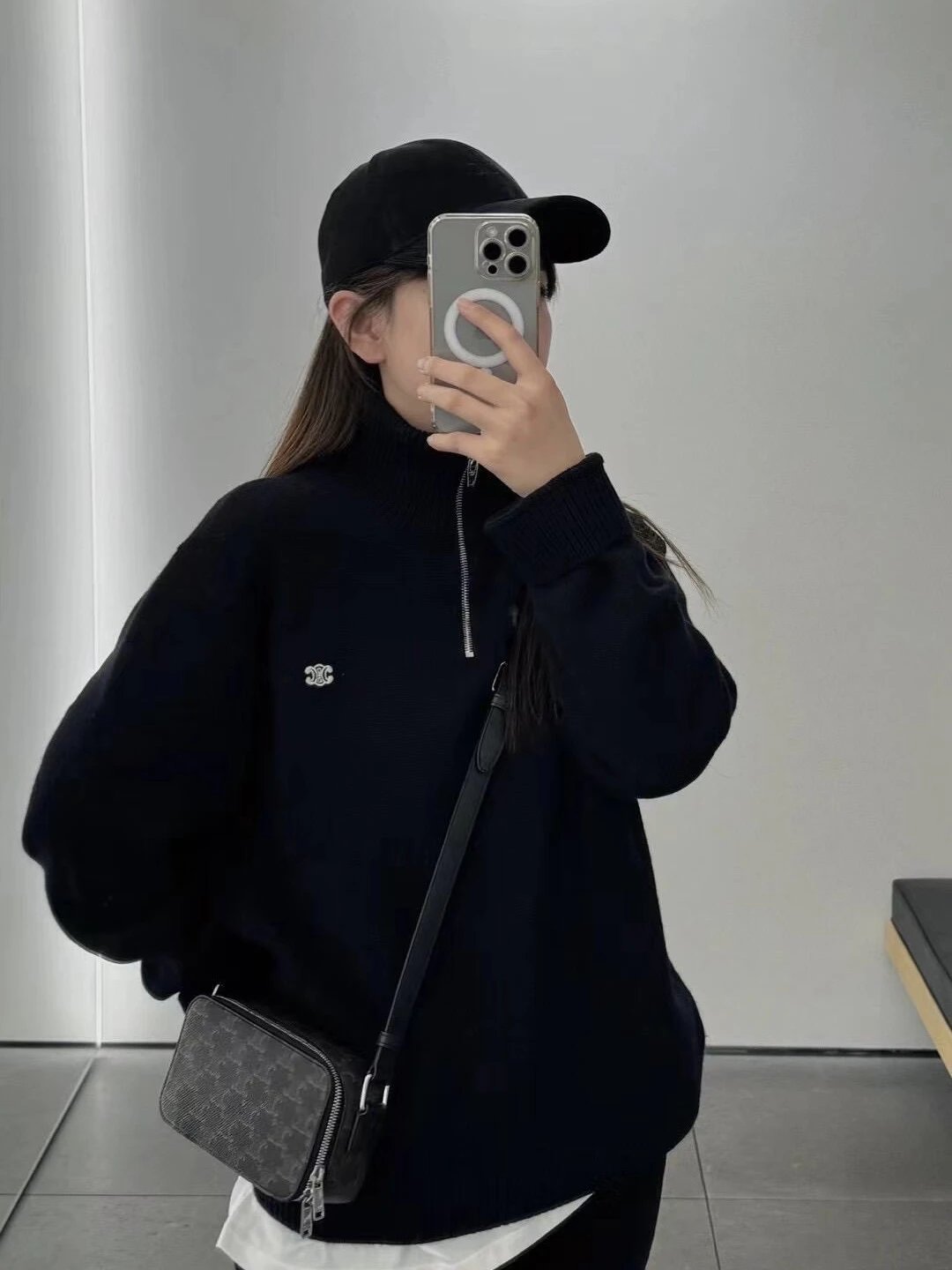 RD-C351 · Half-Zip Ribbed Knit Sweater showcase view 2