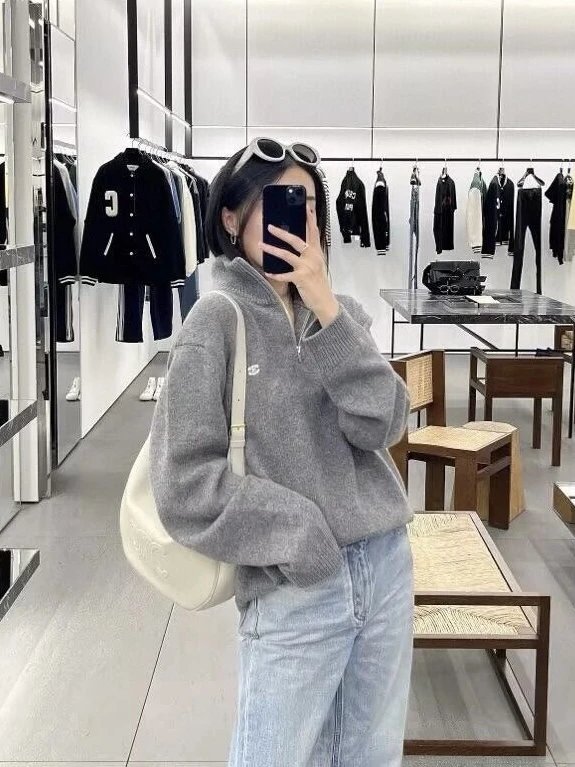 RD-C351 · Half-Zip Ribbed Knit Sweater showcase view 5