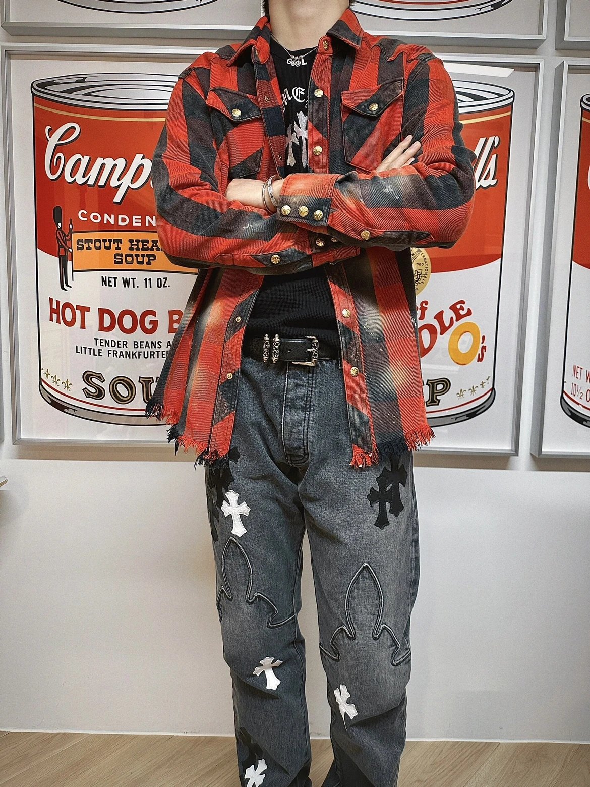RD-C016 · Cross-Appliqué Washed Jeans showcase view 2