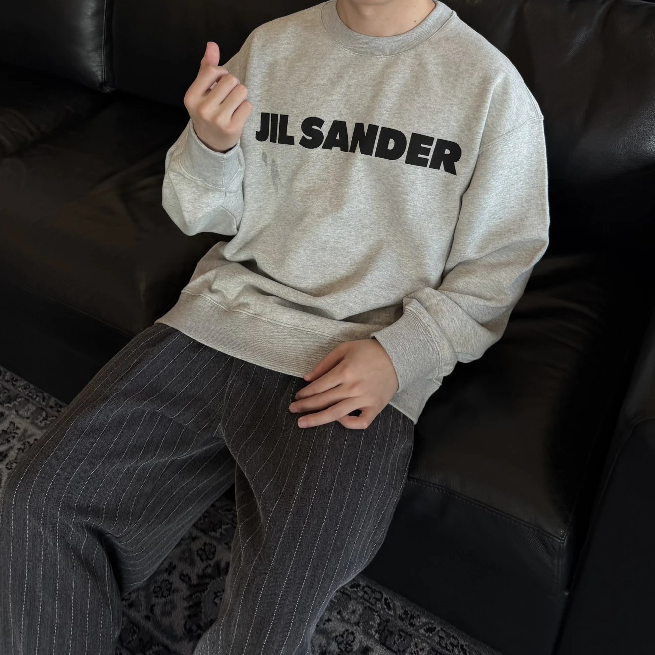 RD-C251 · Logo Crewneck Sweatshirt showcase view 3