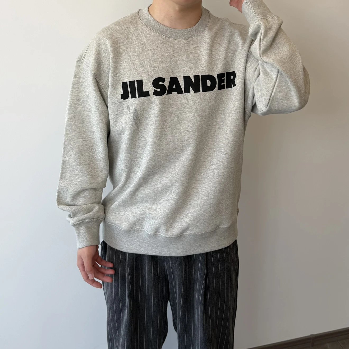RD-C251 · Logo Crewneck Sweatshirt showcase view 5