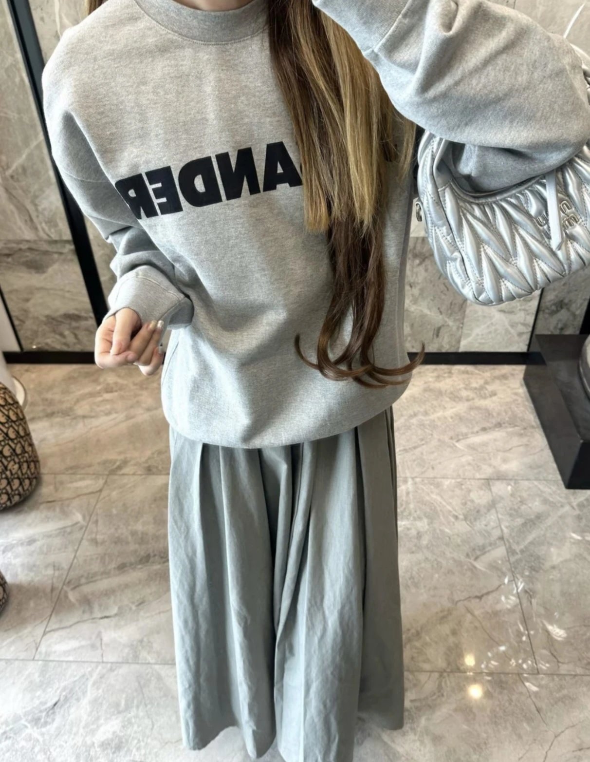 RD-C251 · Logo Crewneck Sweatshirt showcase view 8