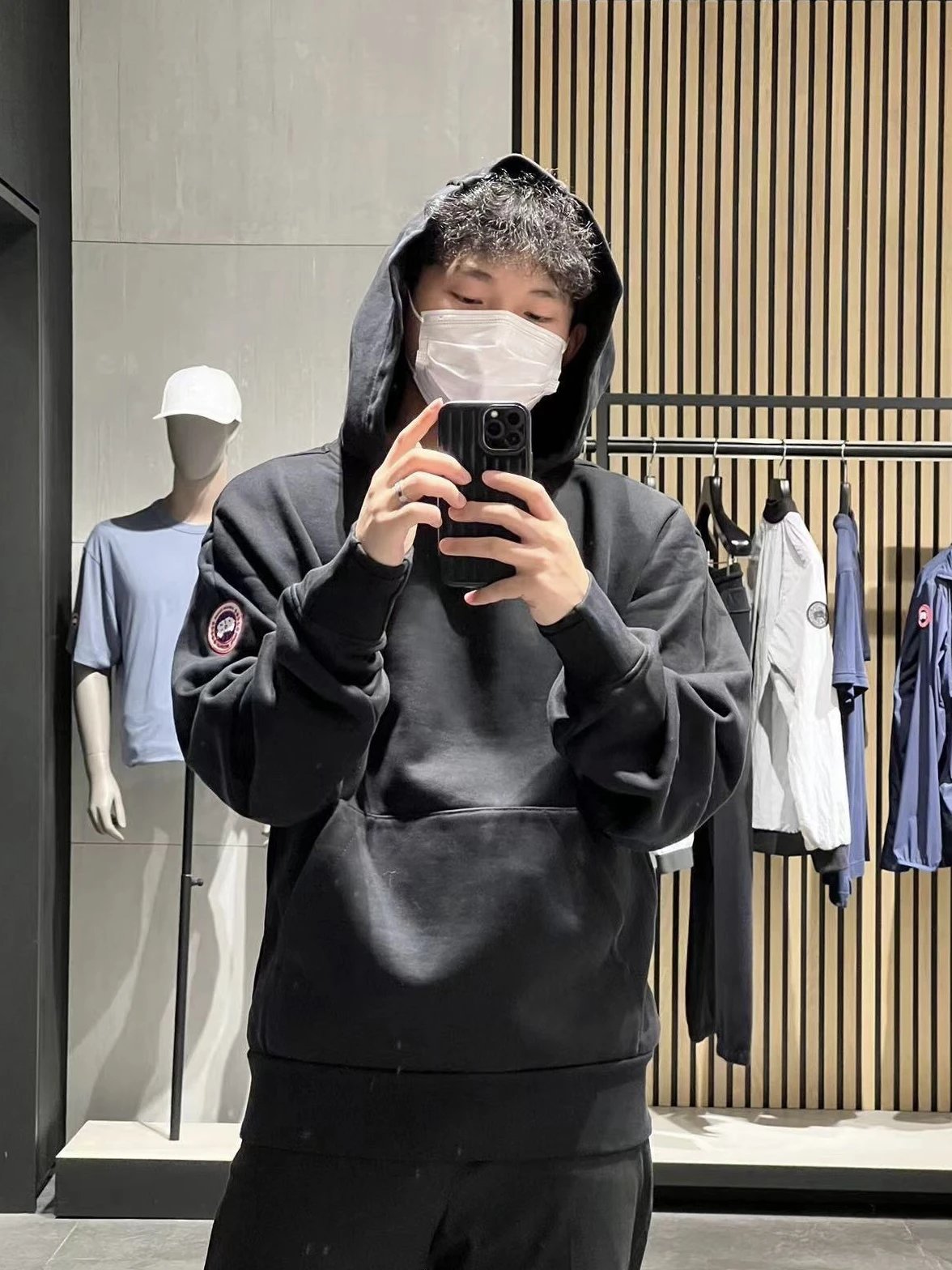 RD-C252 · Huron Logo Drawstring Hoodie – Black showcase view 2