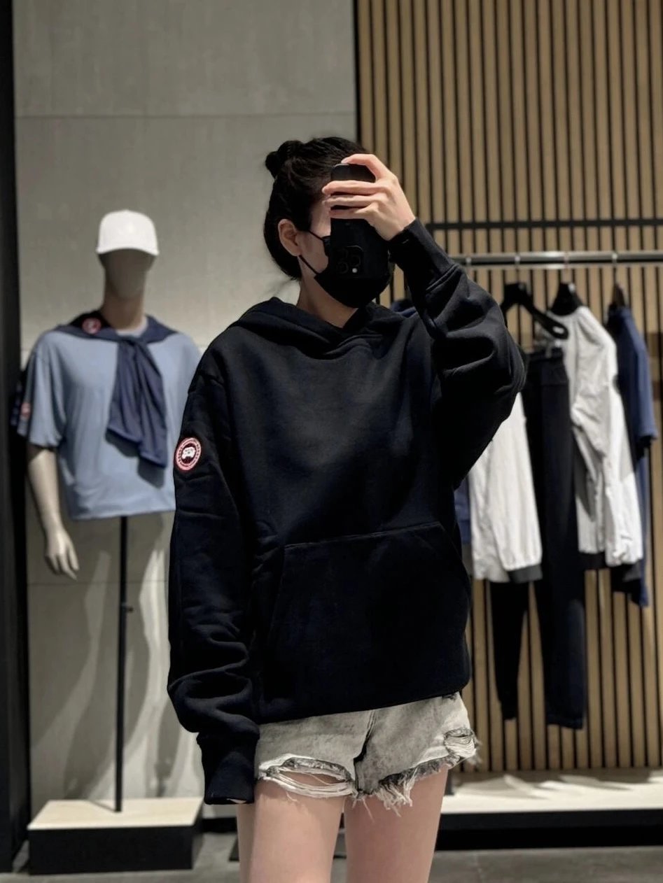 RD-C252 · Huron Logo Drawstring Hoodie – Black showcase view 7
