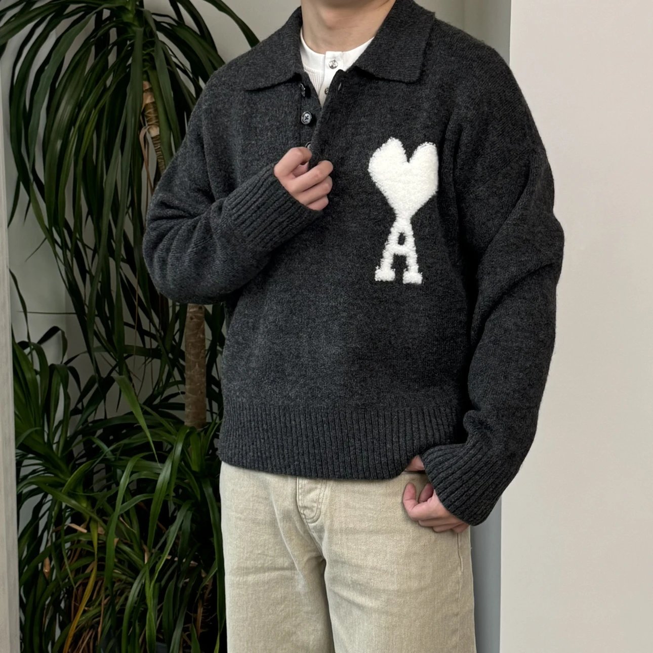 RD-C352 · White Heart Polo-Neck Wool Knit Sweater showcase view 1