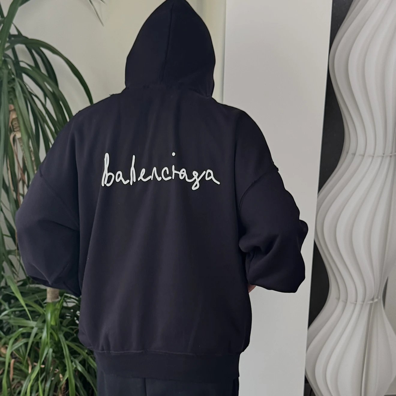 RD-C253 · Heart-Graphic Hoodie showcase view 6