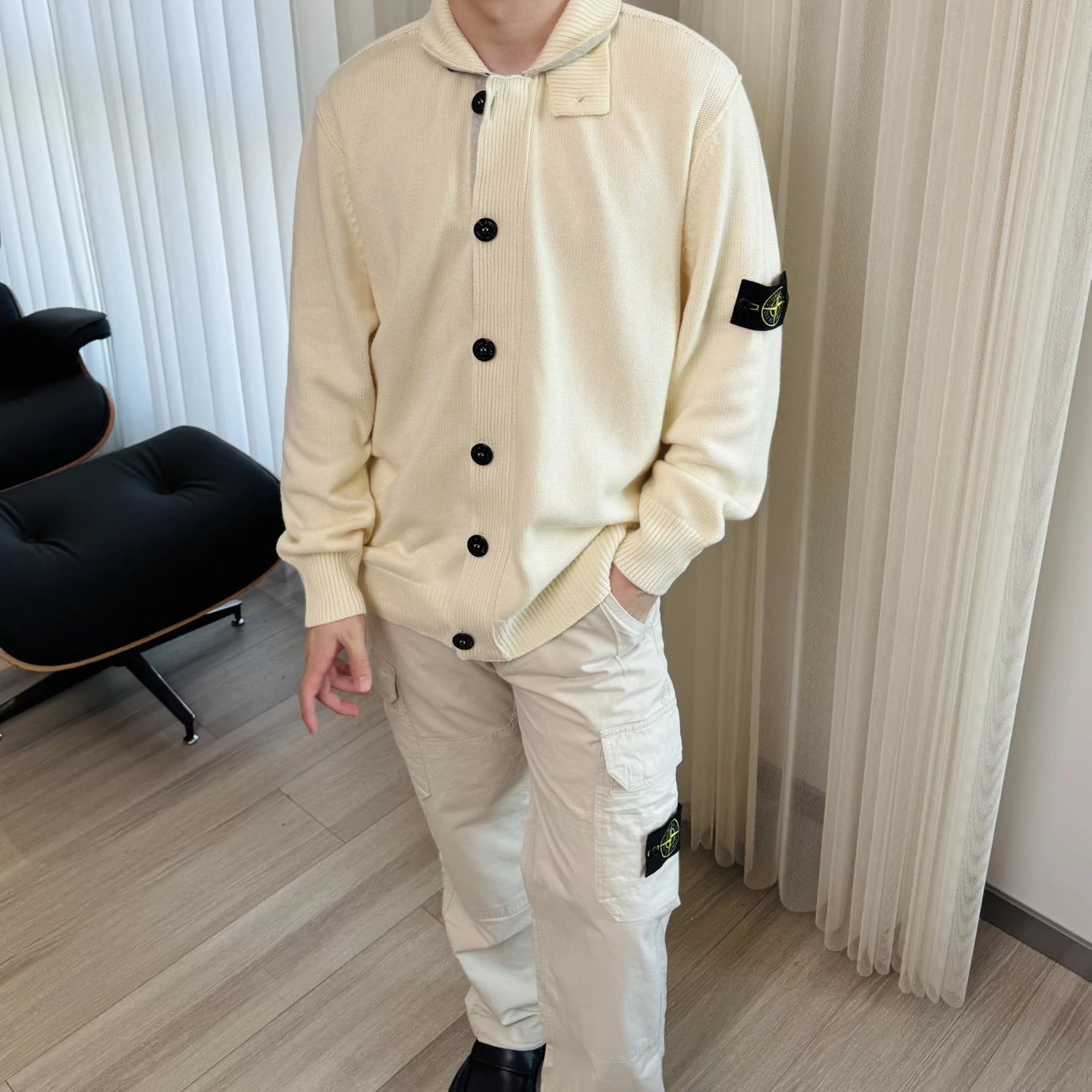 RD-C029 · Stand-Collar Wool-Knit Jacket showcase view 11